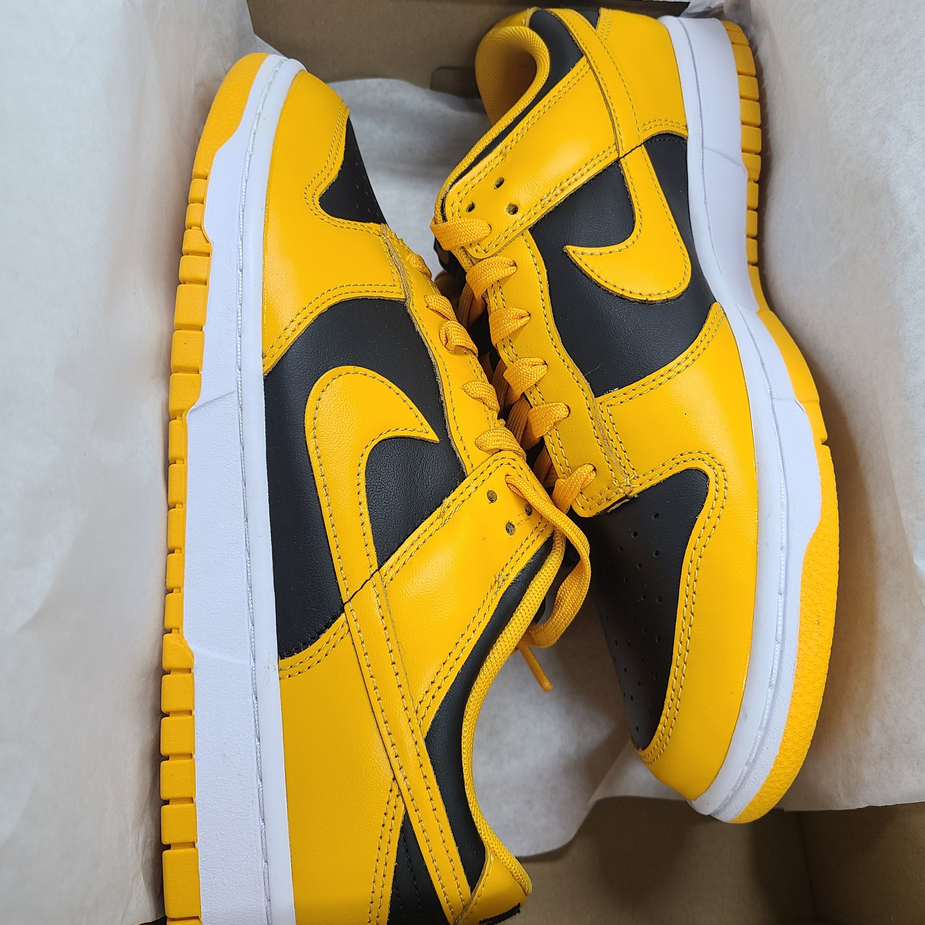 Nike Dunk Low Retro Championship Goldenrod 착용 스타일