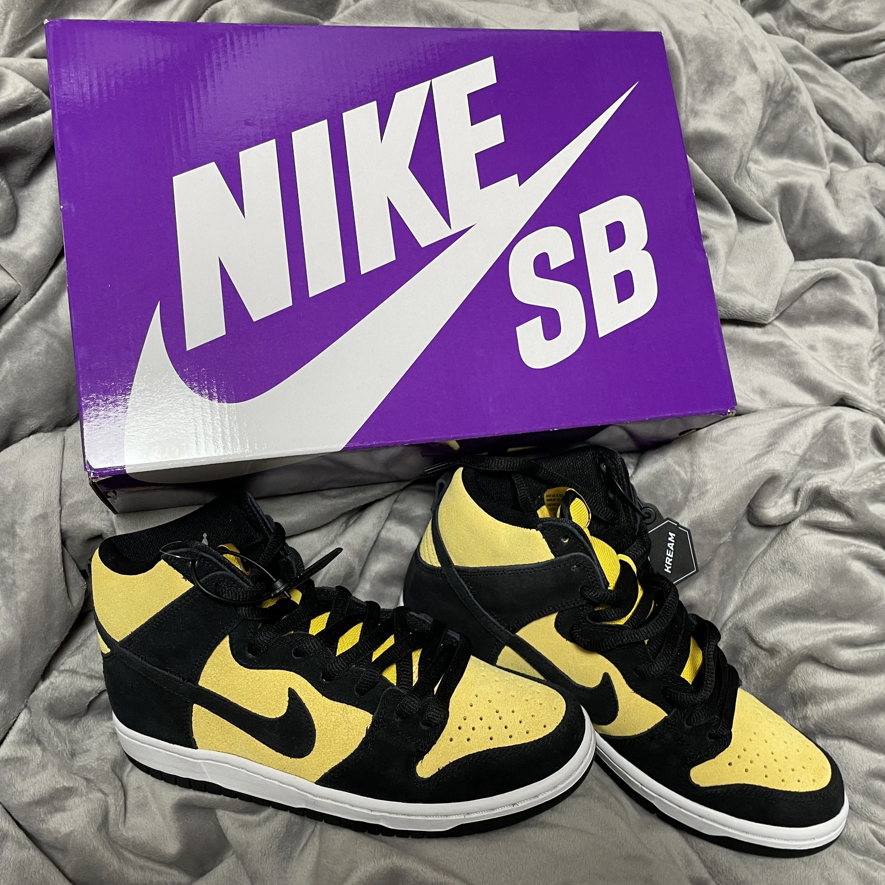 Nike SB Dunk High Pro Maize and Black 착용 스타일