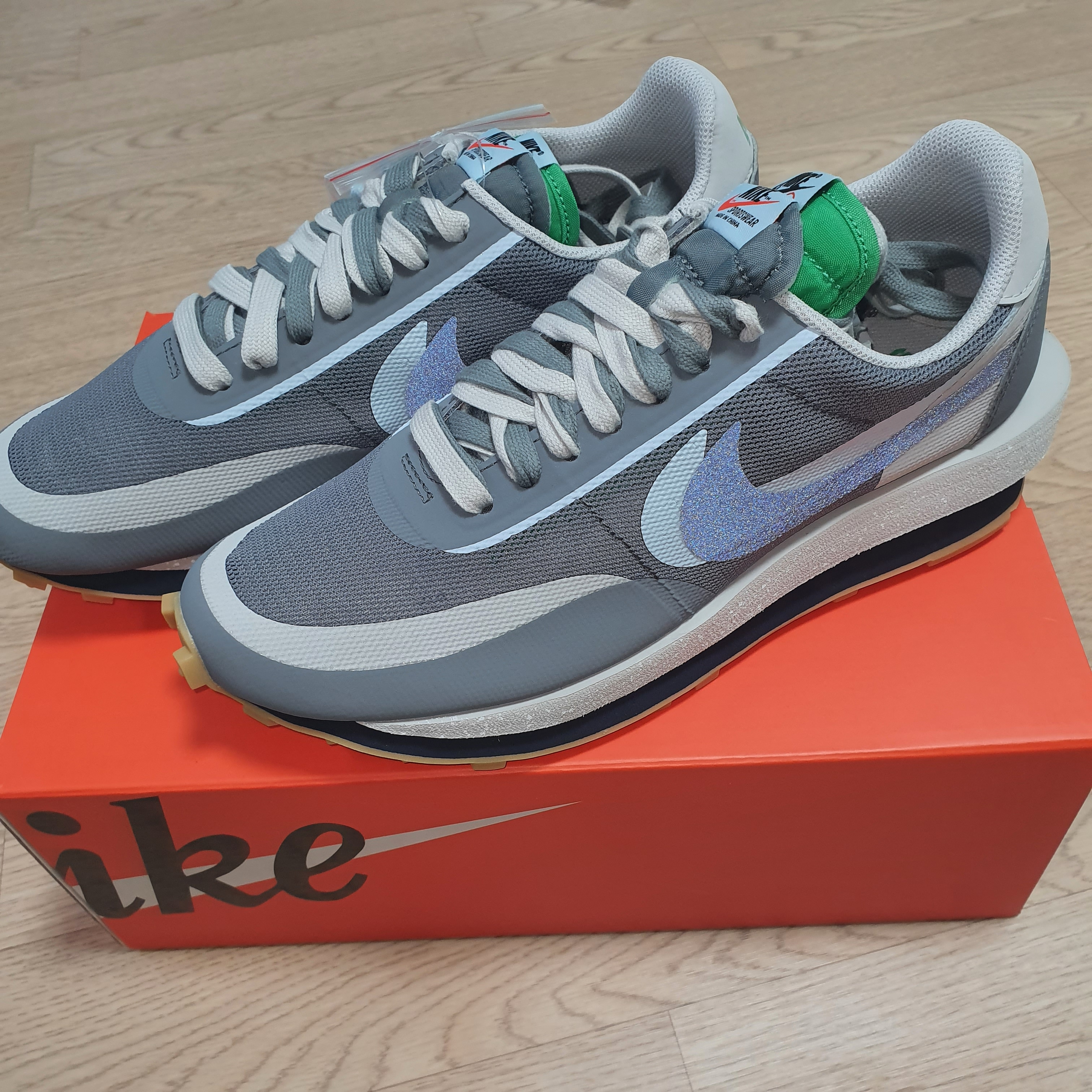 Nike x Sacai x Clot LDWaffle Cool Grey 착용 스타일 - 2