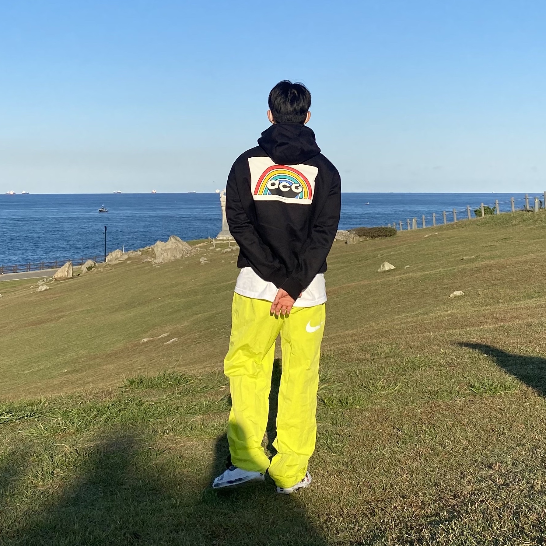 Nike x Stussy Beach Pants Bright Cactus, Nike x Peaceminusone Air Force 1 Low Para-Noise 2.0 착용 스타일