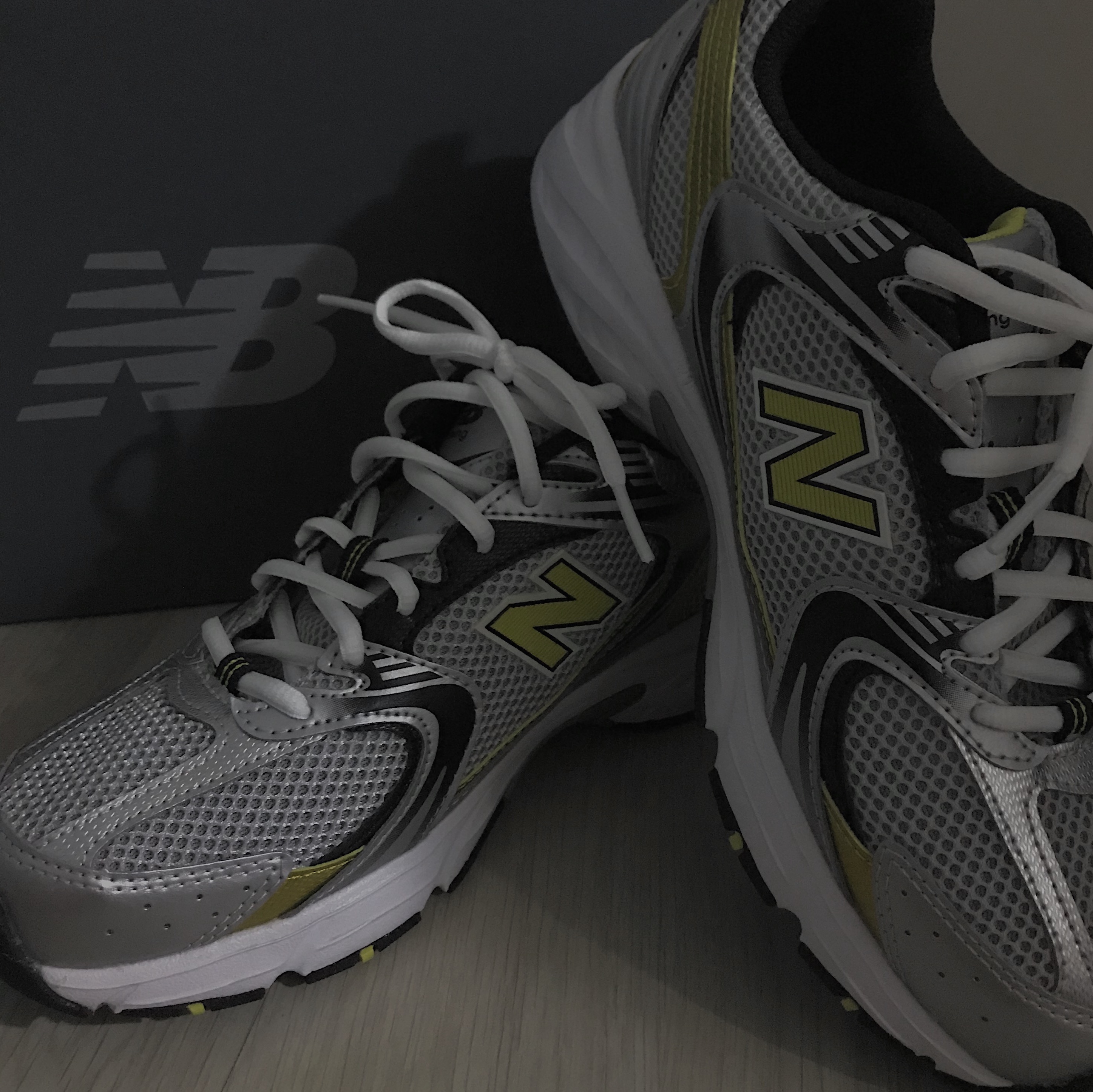New Balance 530 Silver 착용 스타일
