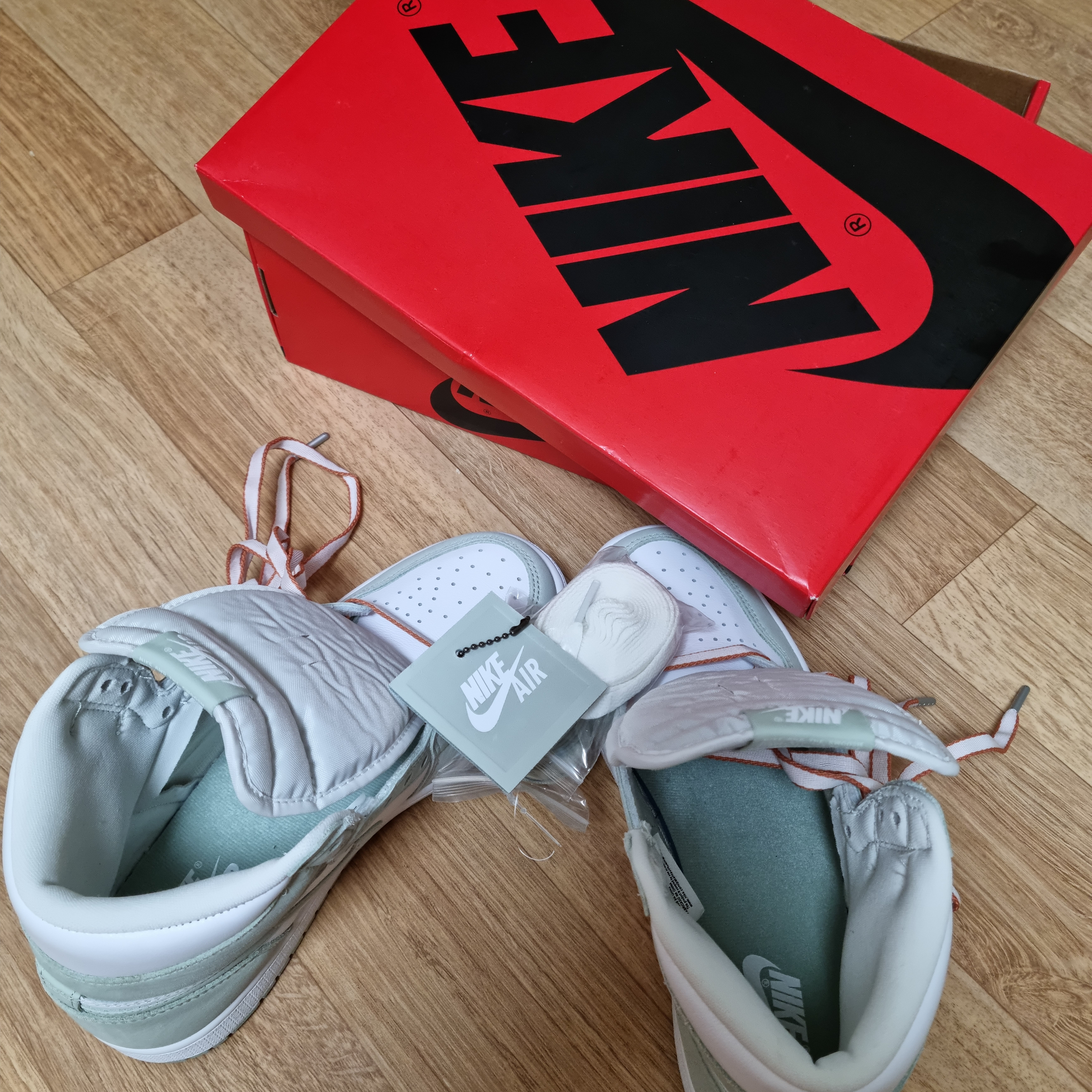 (W) Jordan 1 Retro High OG Seafoam 착용 스타일 - 3