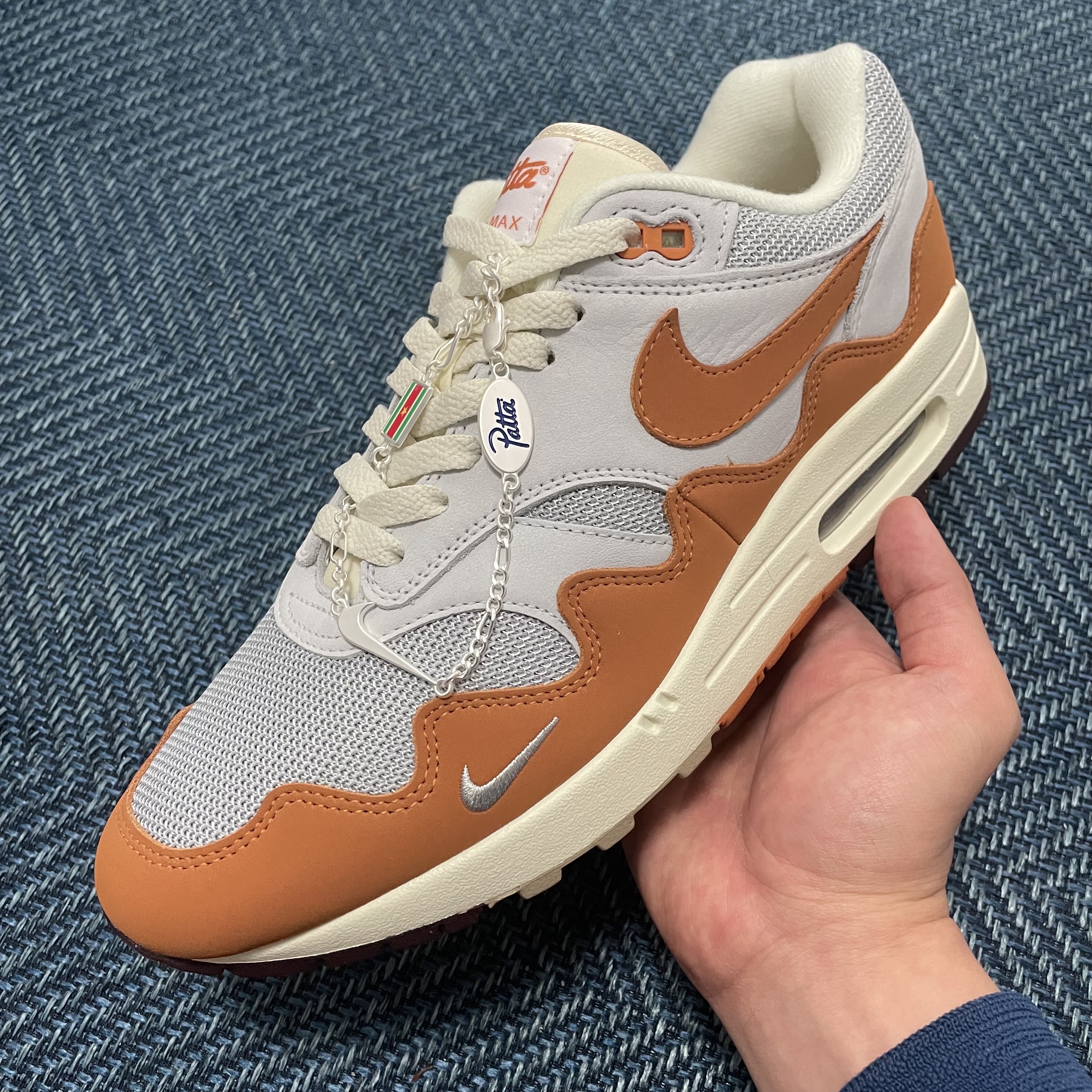 Nike x Patta Air Max 1 Monarch 착용 스타일 - 2