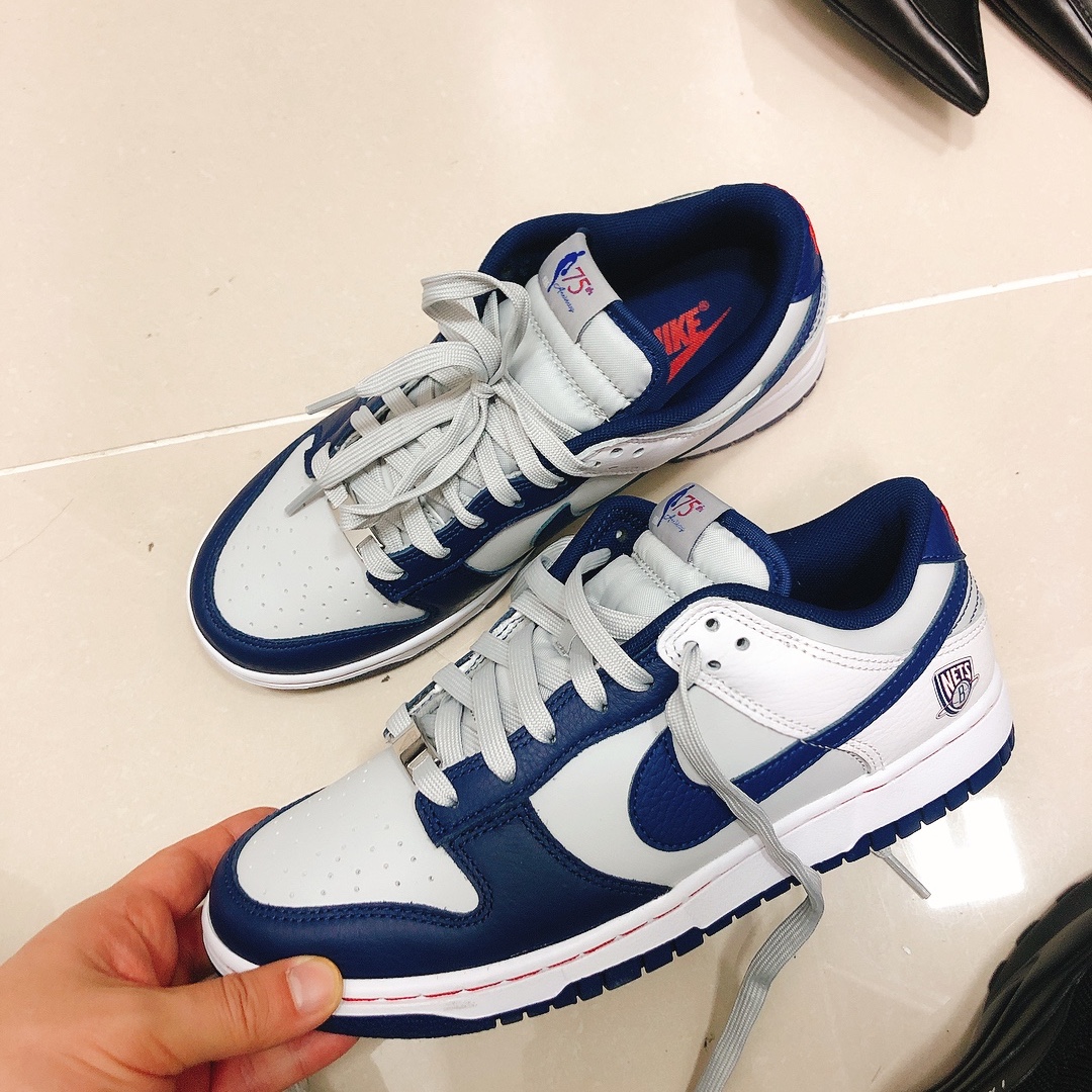 Nike x NBA Dunk Low Retro EMB Nets 착용 스타일 - 1