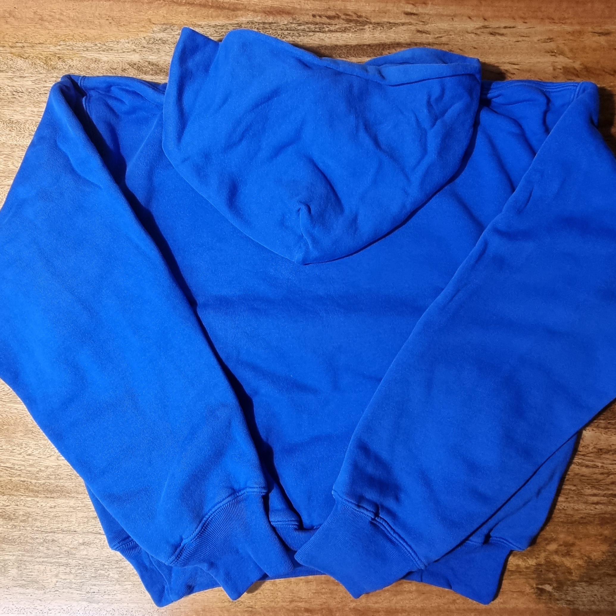 Yeezy Gap Hoodie Light Brown, Yeezy Gap Hoodie Blue 착용 스타일 - 4