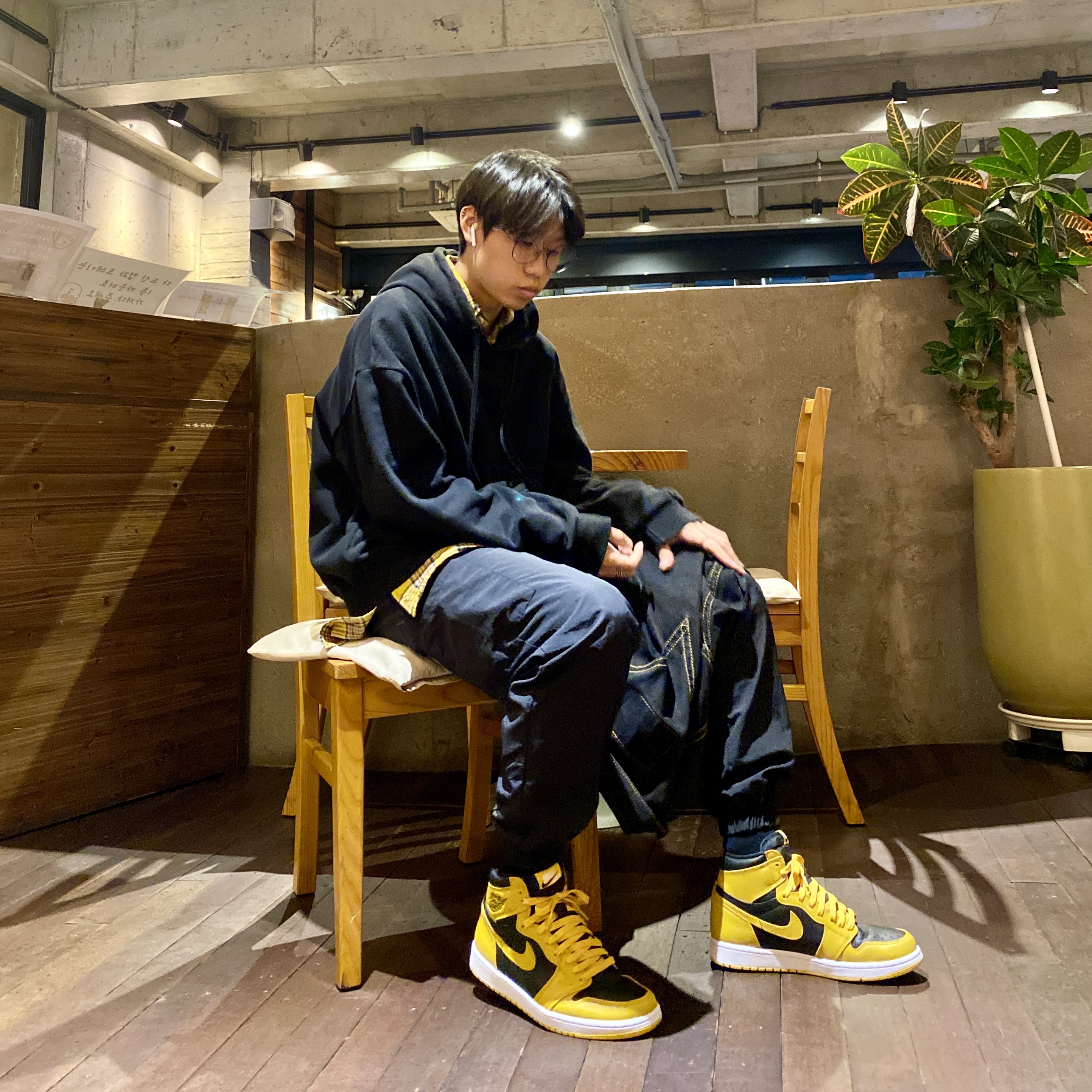 Jordan 1 Retro High OG Pollen, (GS) Jordan 1 Retro High OG Pollen 착용 스타일 - 1