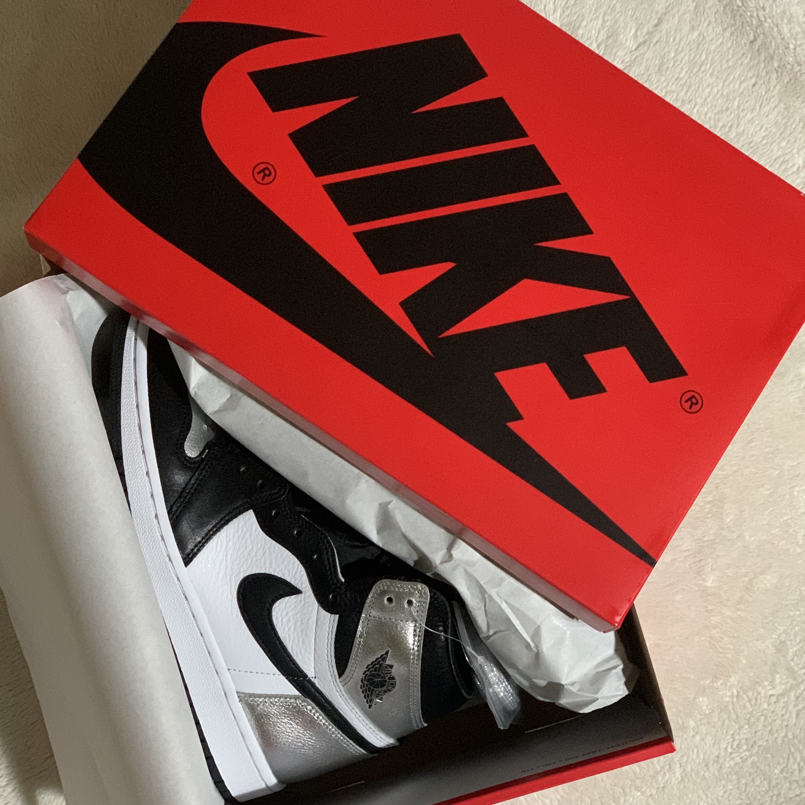 (W) Jordan 1 Retro High OG Silver Toe 착용 스타일