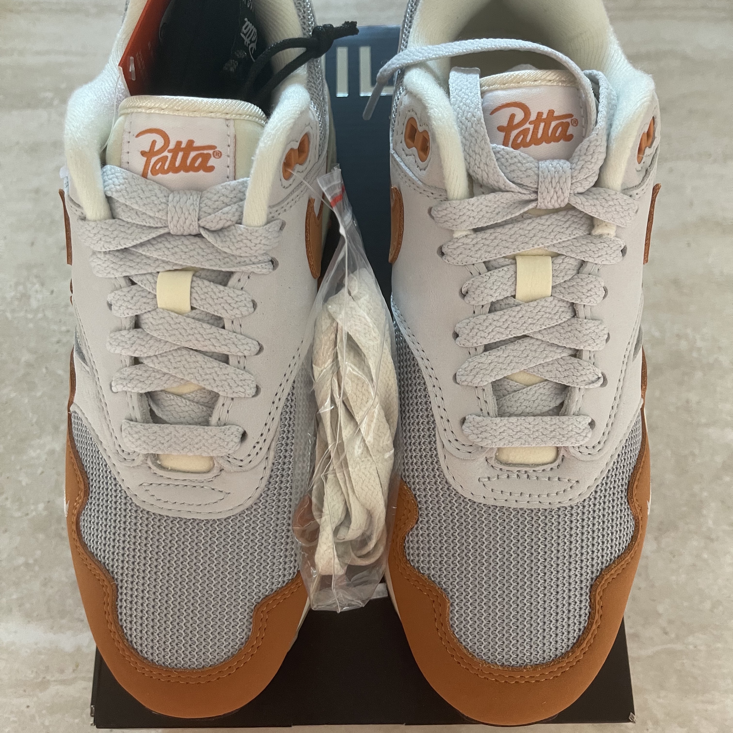 Nike x Patta Air Max 1 Monarch 착용 스타일 - 3