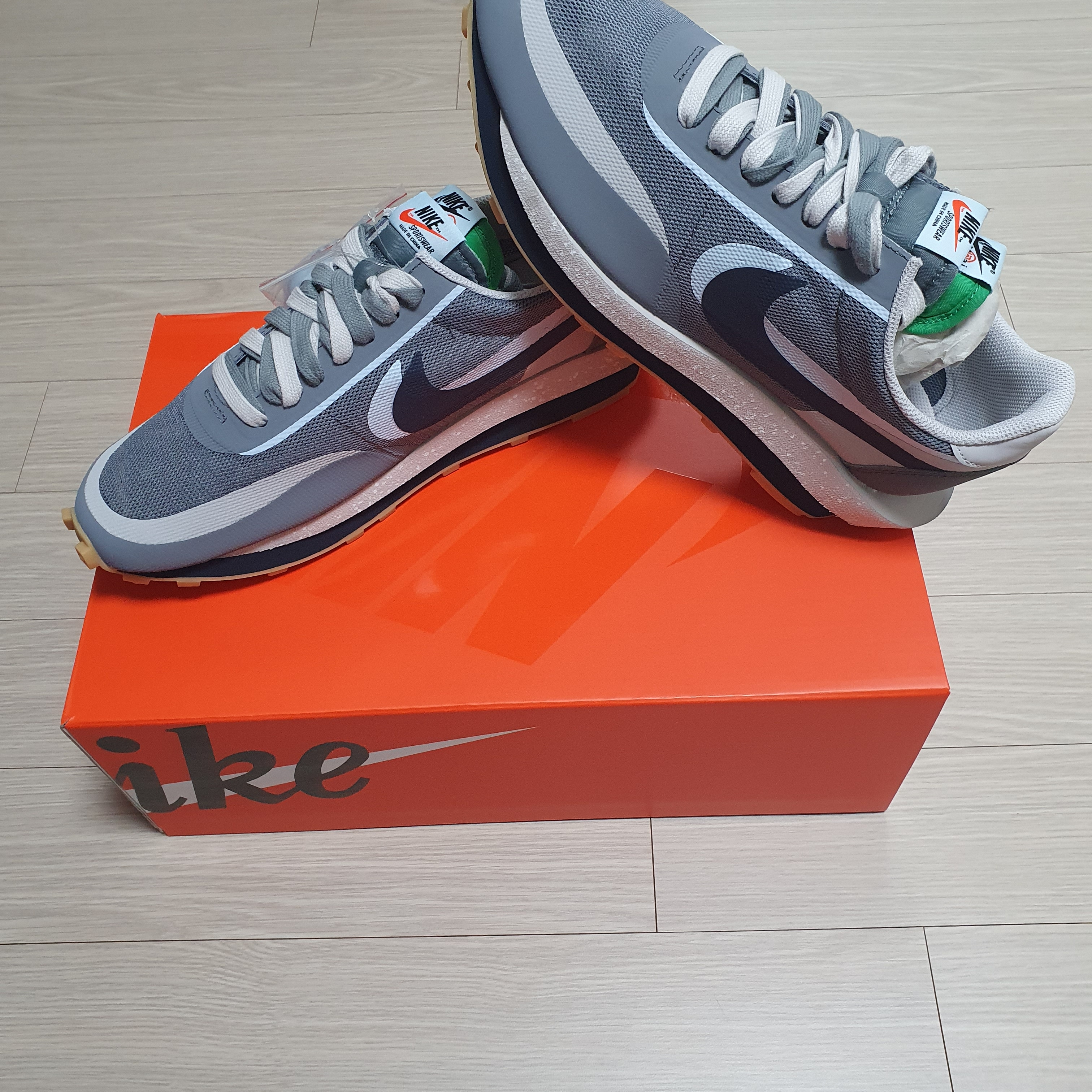 Nike x Sacai x Clot LDWaffle Cool Grey 착용 스타일 - 3