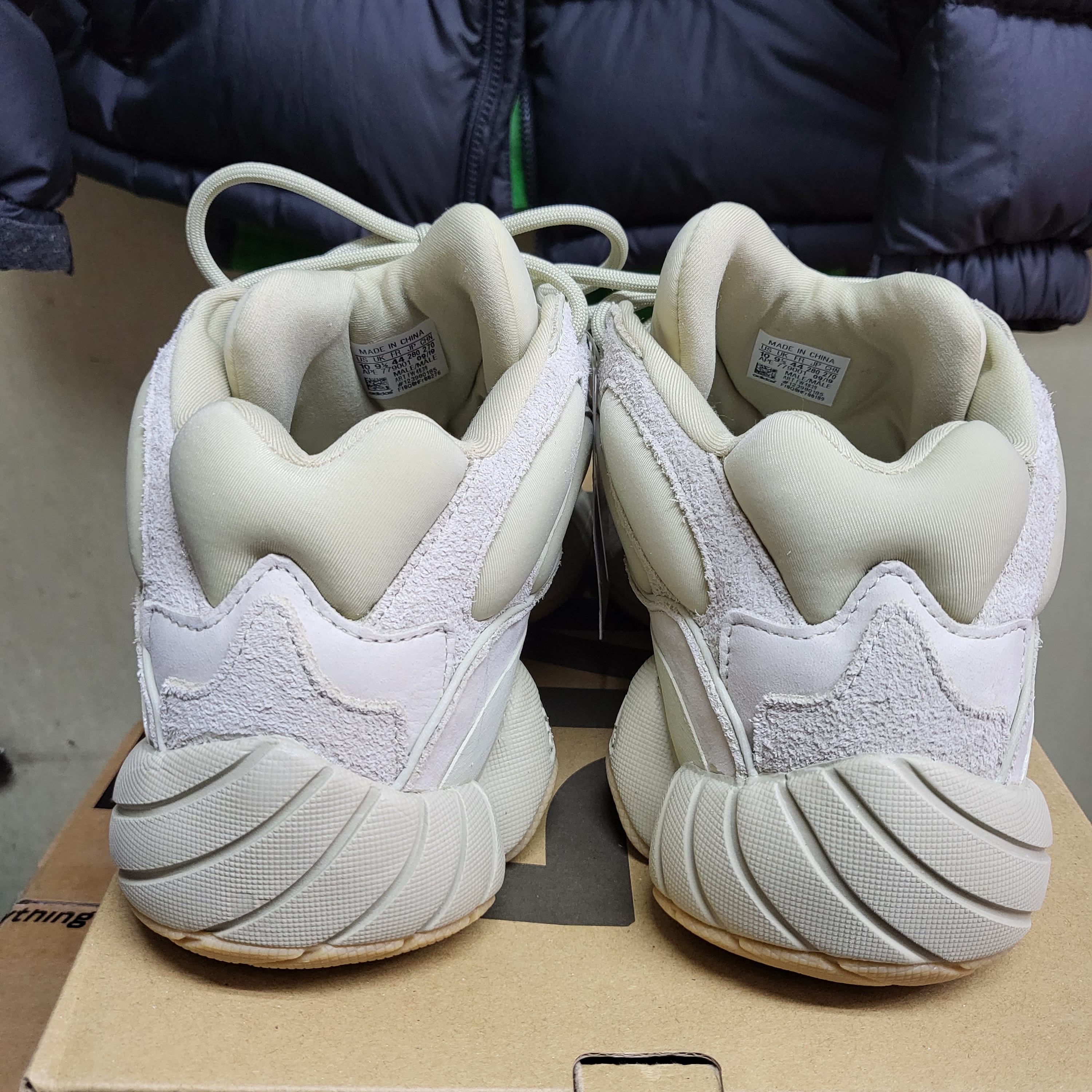 Adidas Yeezy 500 Stone 착용 스타일 - 2