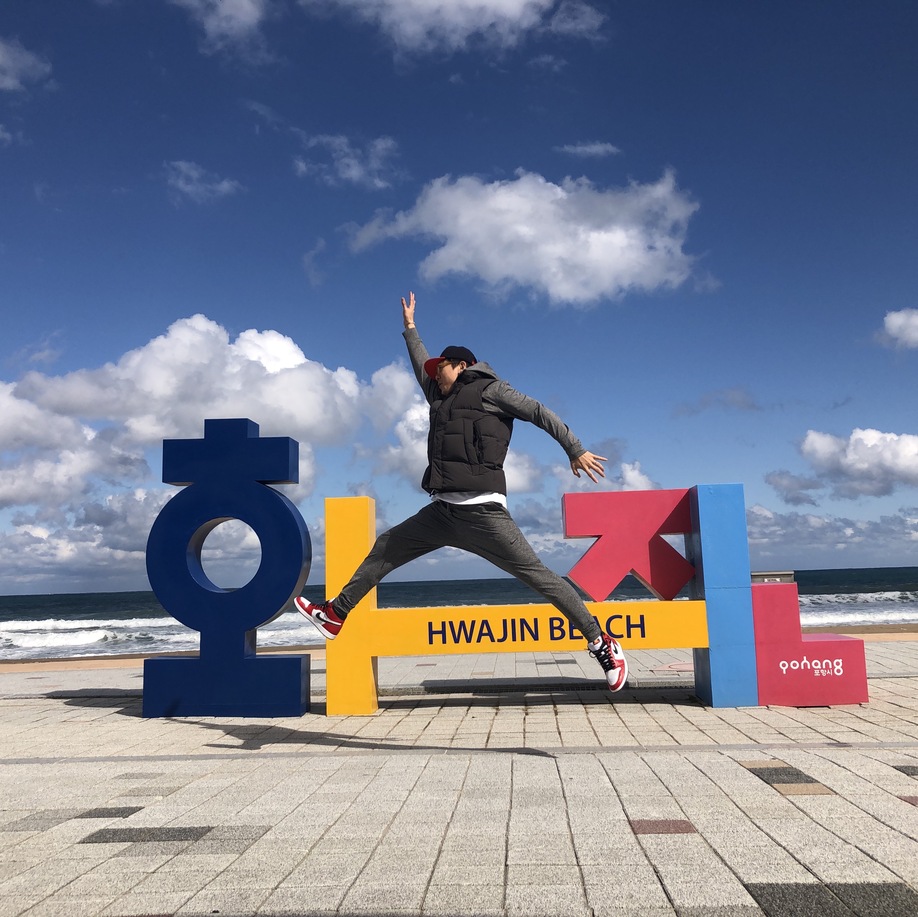 Jordan 1 Retro High OG Light Fusion Red 착용 스타일