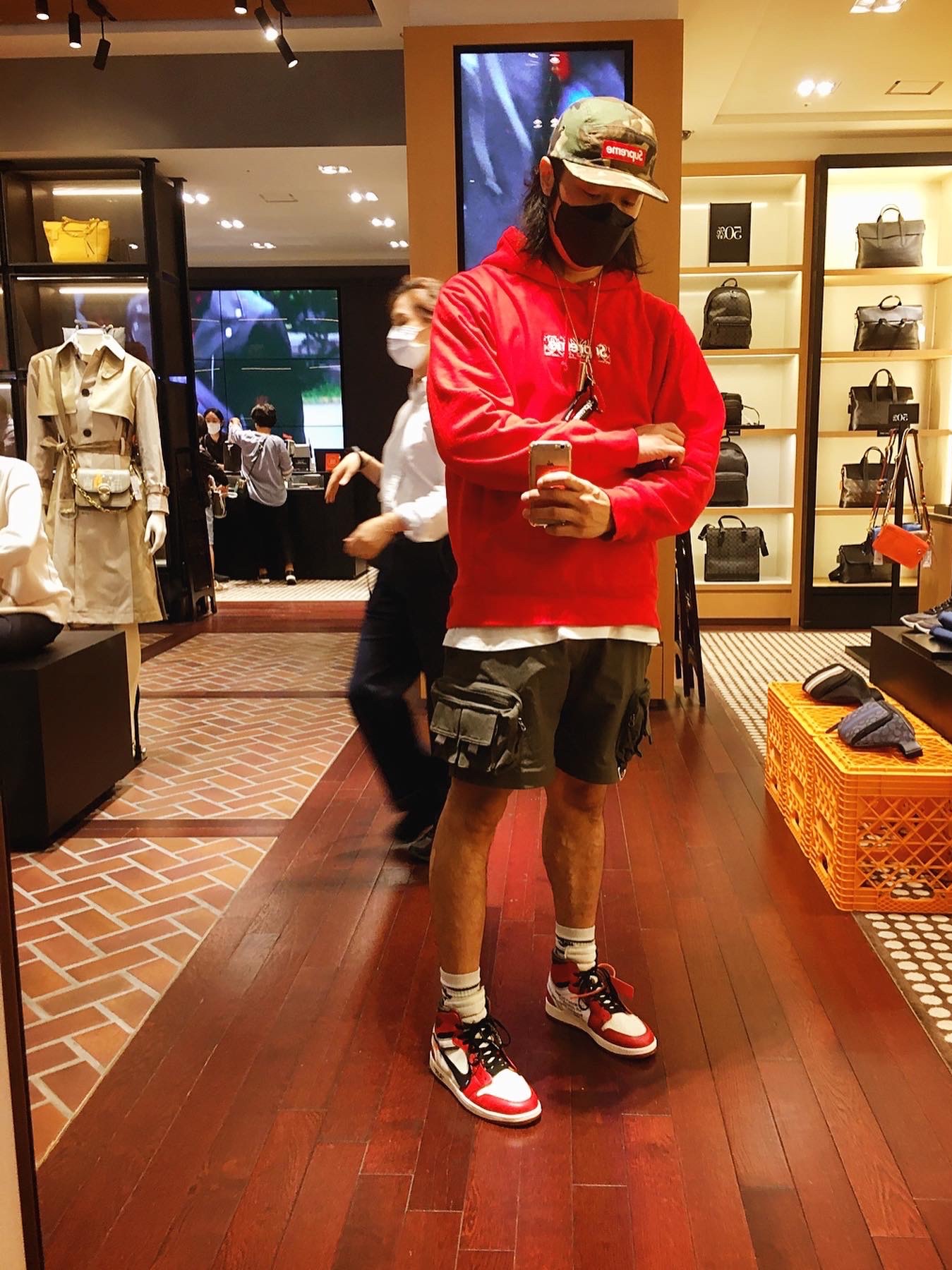 insta : s.u.p.r.e.m.e.213님의 스타일 - 5