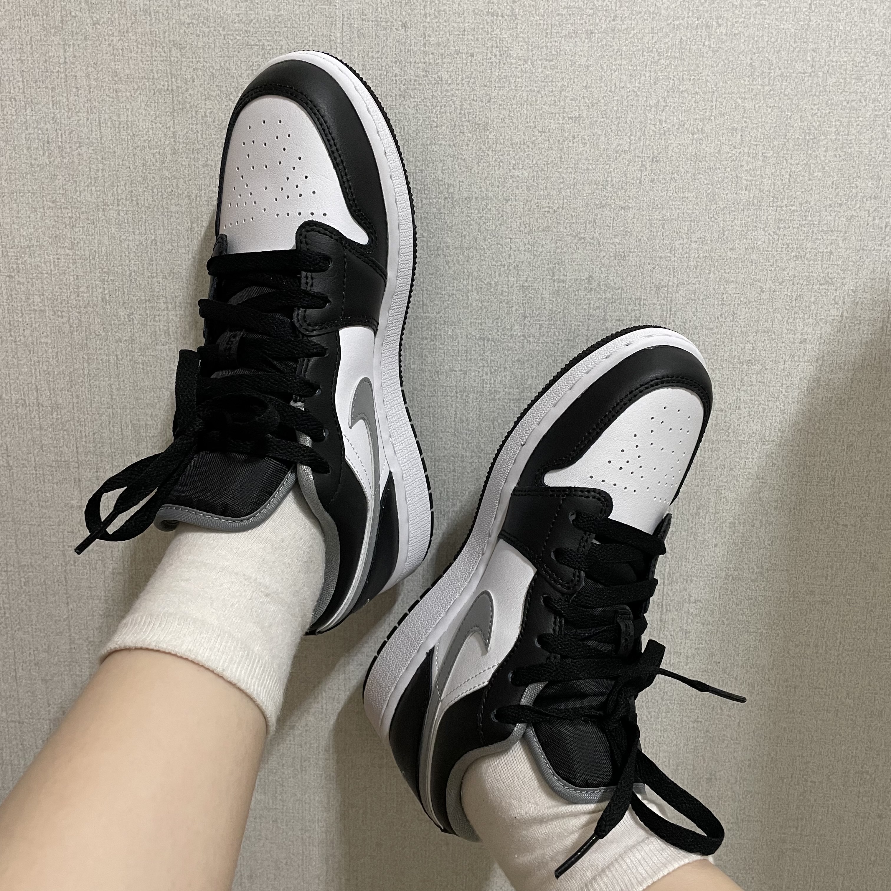 (GS) Jordan 1 Low Black Particle Grey, Jordan 1 Low Black Particle Grey 착용 스타일