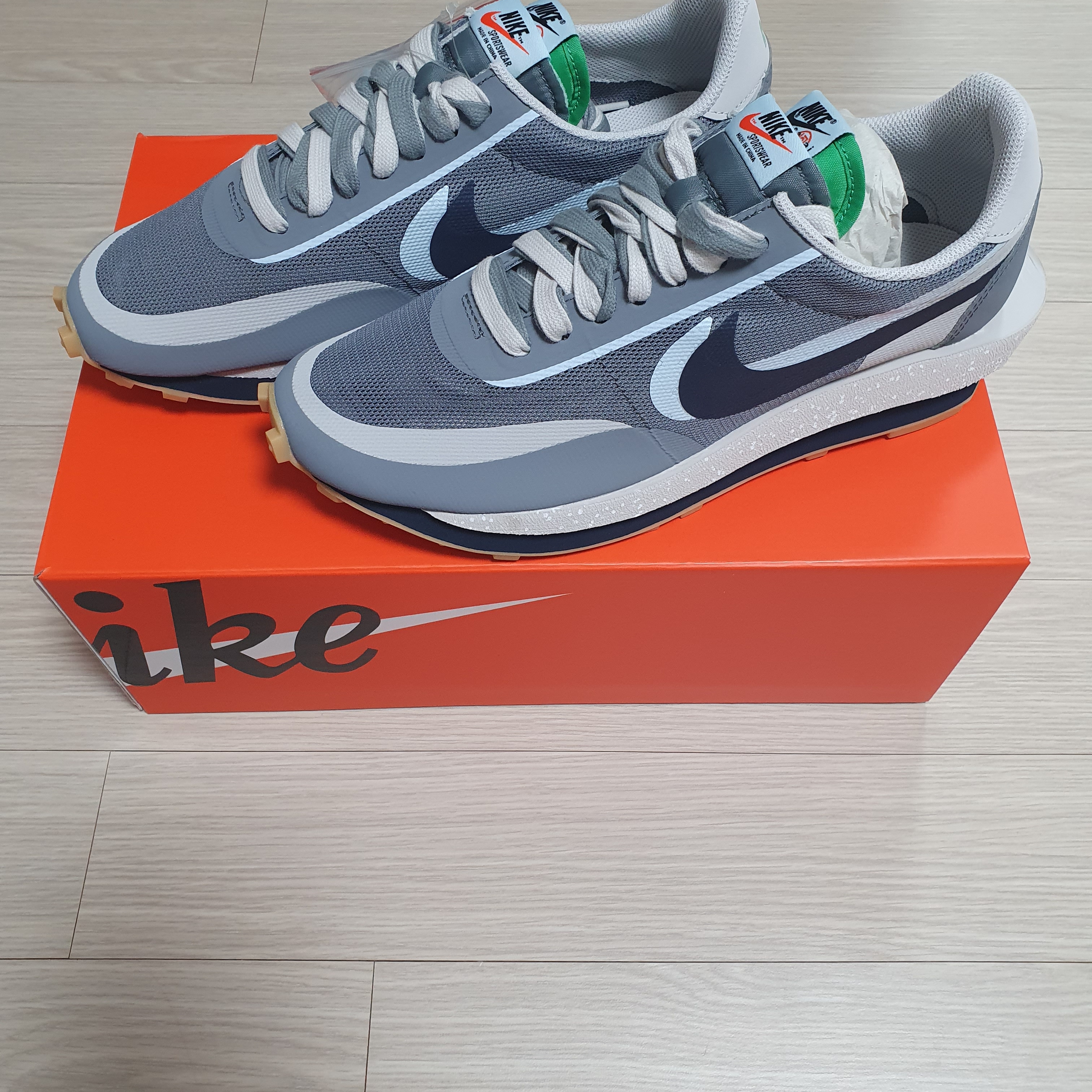Nike x Sacai x Clot LDWaffle Cool Grey 착용 스타일 - 2