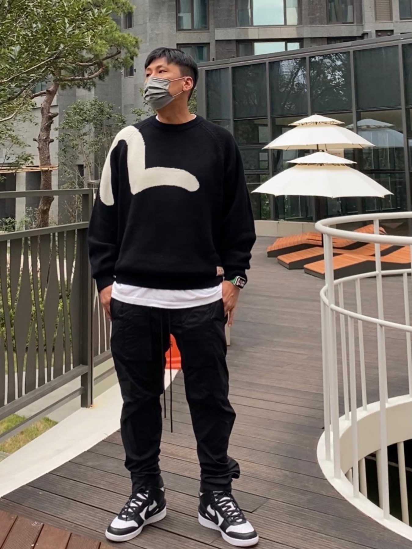 Palace x Evisu Seagull Knit Black - 21FW, Nike x Ambush Dunk High Black 착용 스타일 - 1