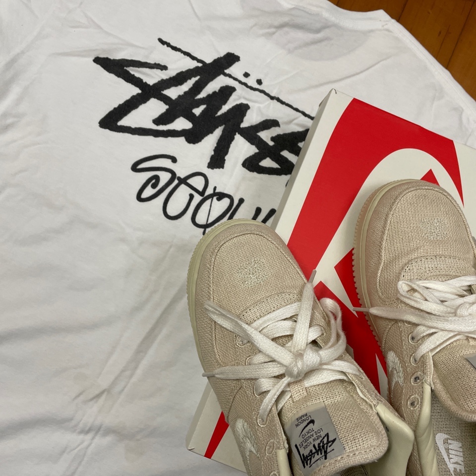 Nike x Stussy Air Force 1 Low Fossil 착용 스타일