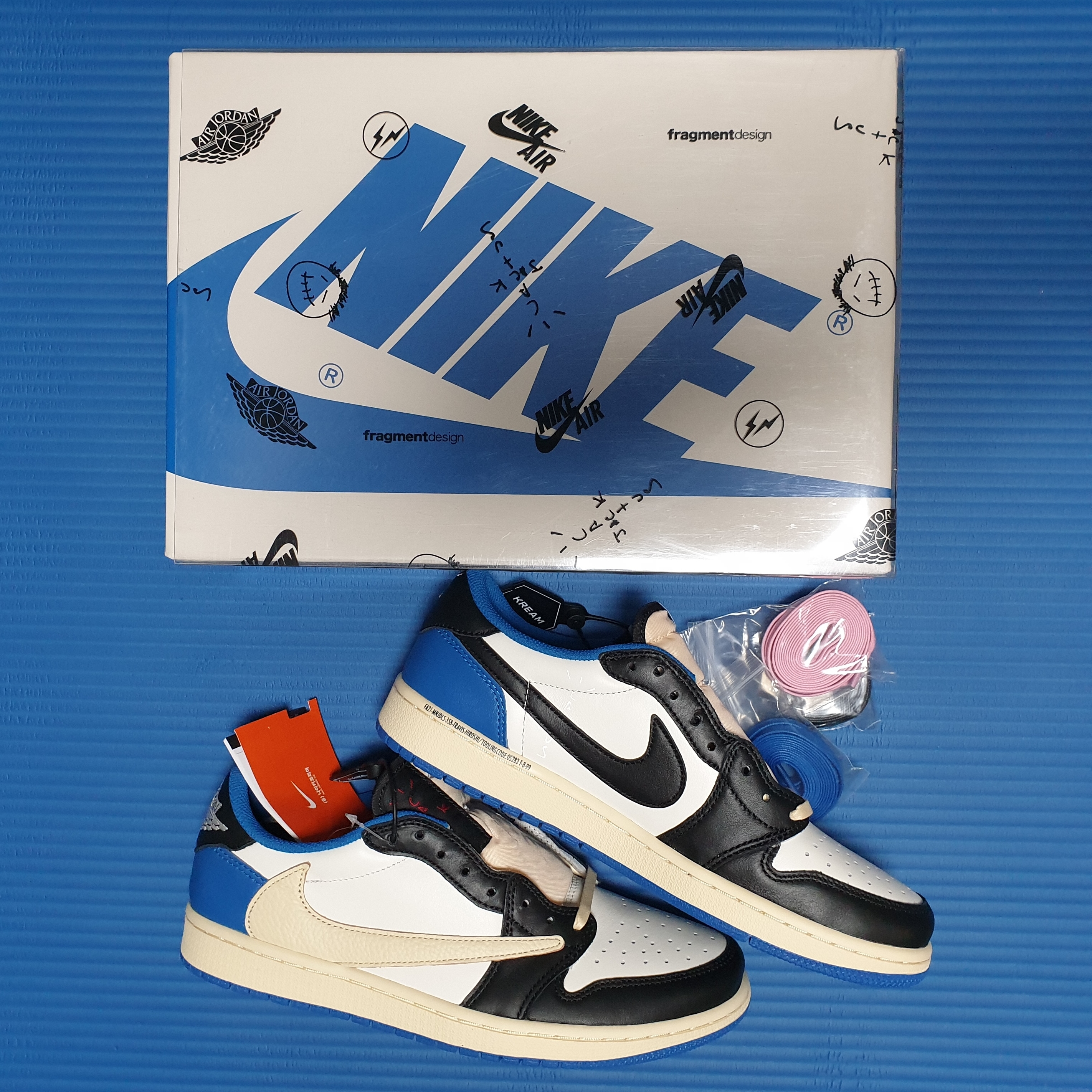 Jordan 1 x Travis Scott x Fragment Retro Low OG SP Military Blue 착용 스타일
