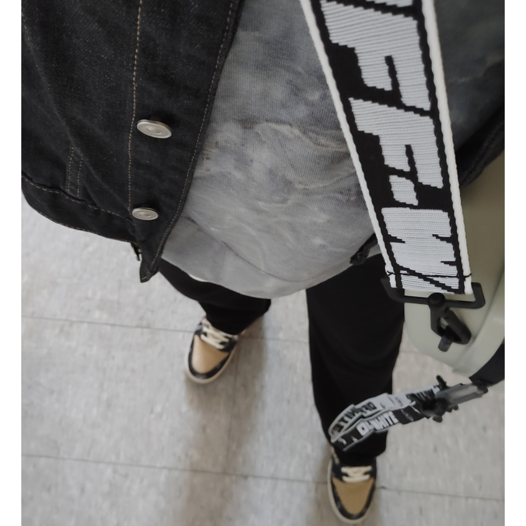Nike x Travis Scott SB Dunk Low, Off-White x Amore Pacific Protection Box (Without Cosmetics) 착용 스타일