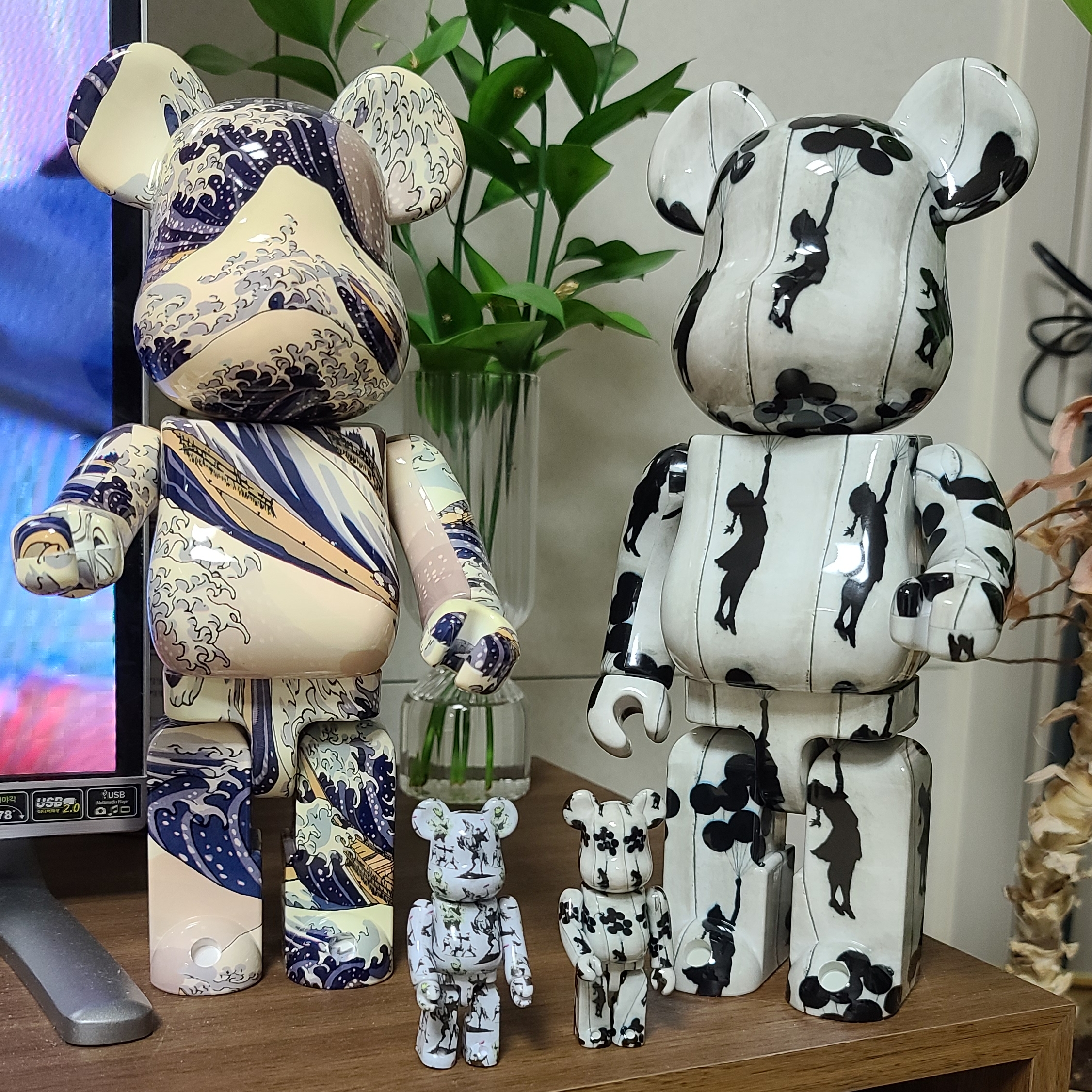 Bearbrick Banksy Flying Balloons Girl 100% & 400% Set 착용 스타일