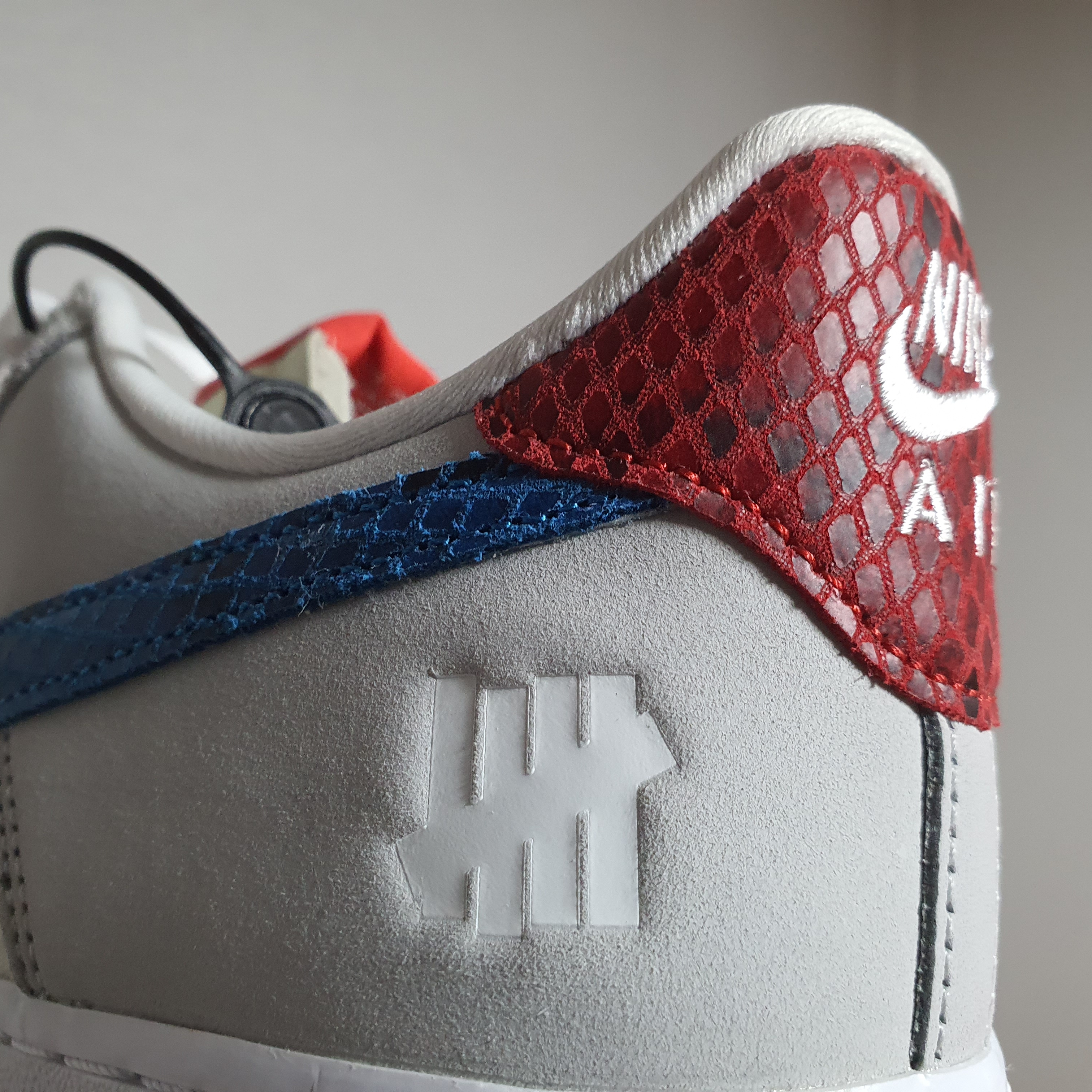 Nike x Undefeated Air Force 1 Low SP 5 On It 착용 스타일