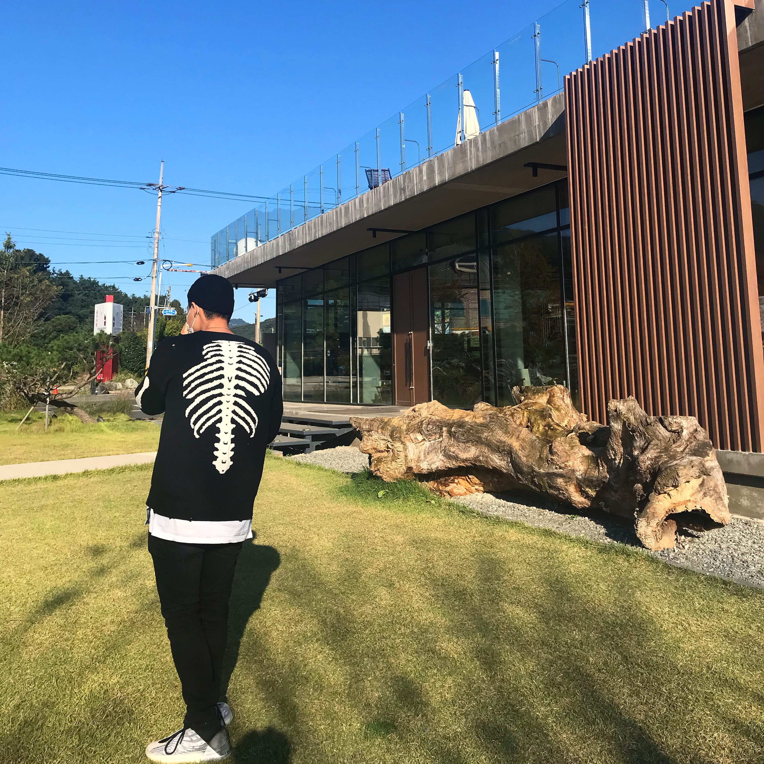 Adidas Yeezy QNTM Lifestyle 착용 스타일