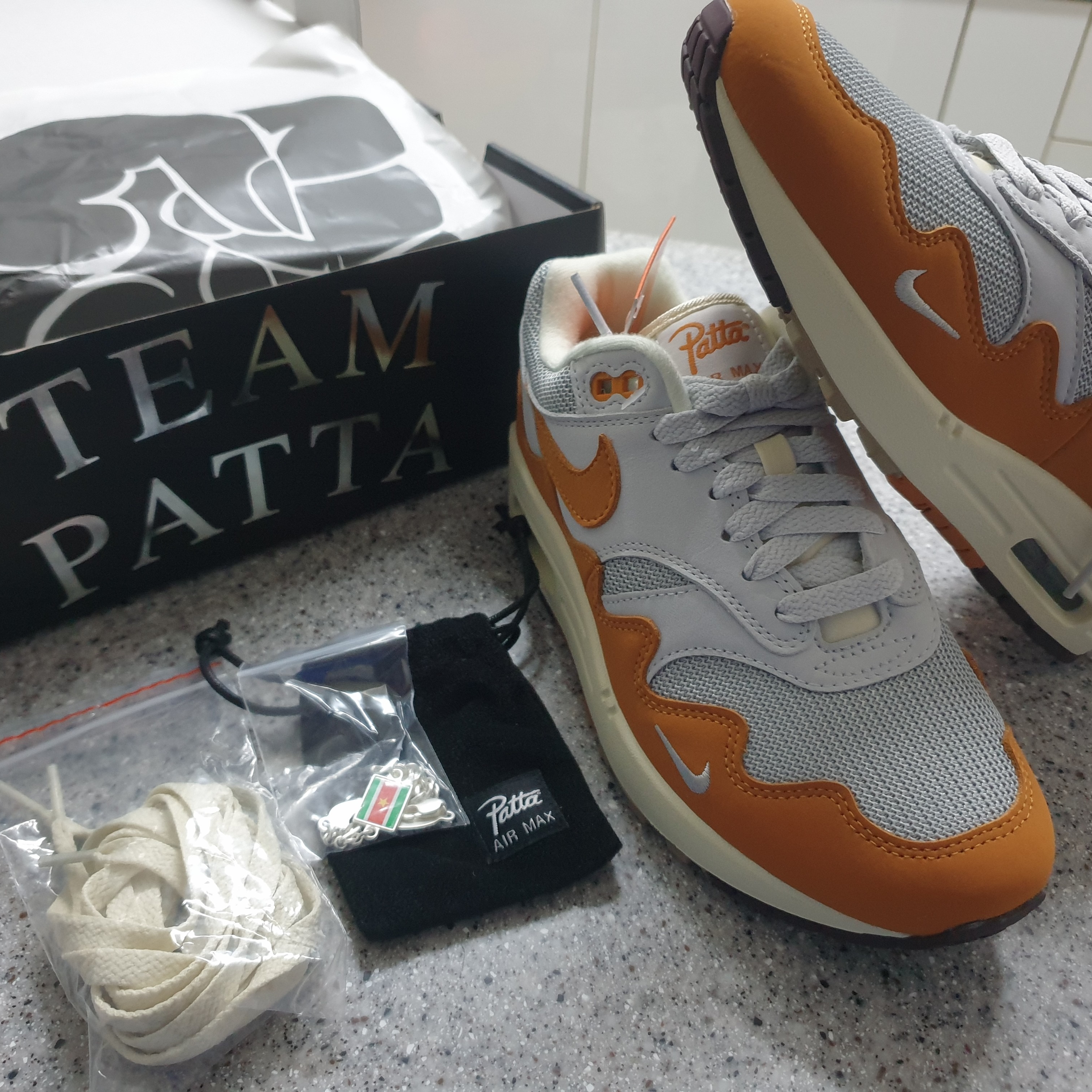 Nike x Patta Air Max 1 Monarch 착용 스타일 - 4
