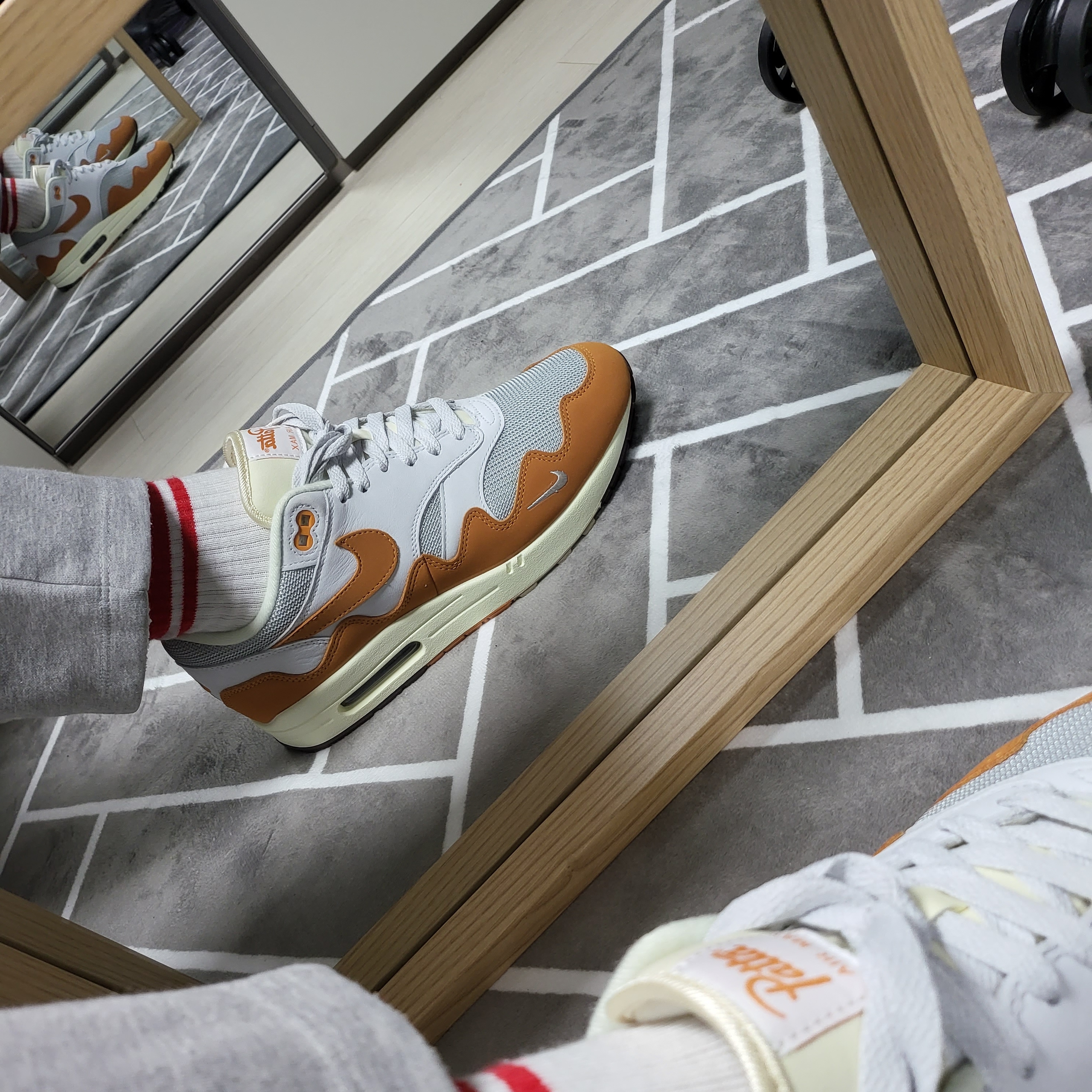 Nike x Patta Air Max 1 Monarch 착용 스타일 - 3