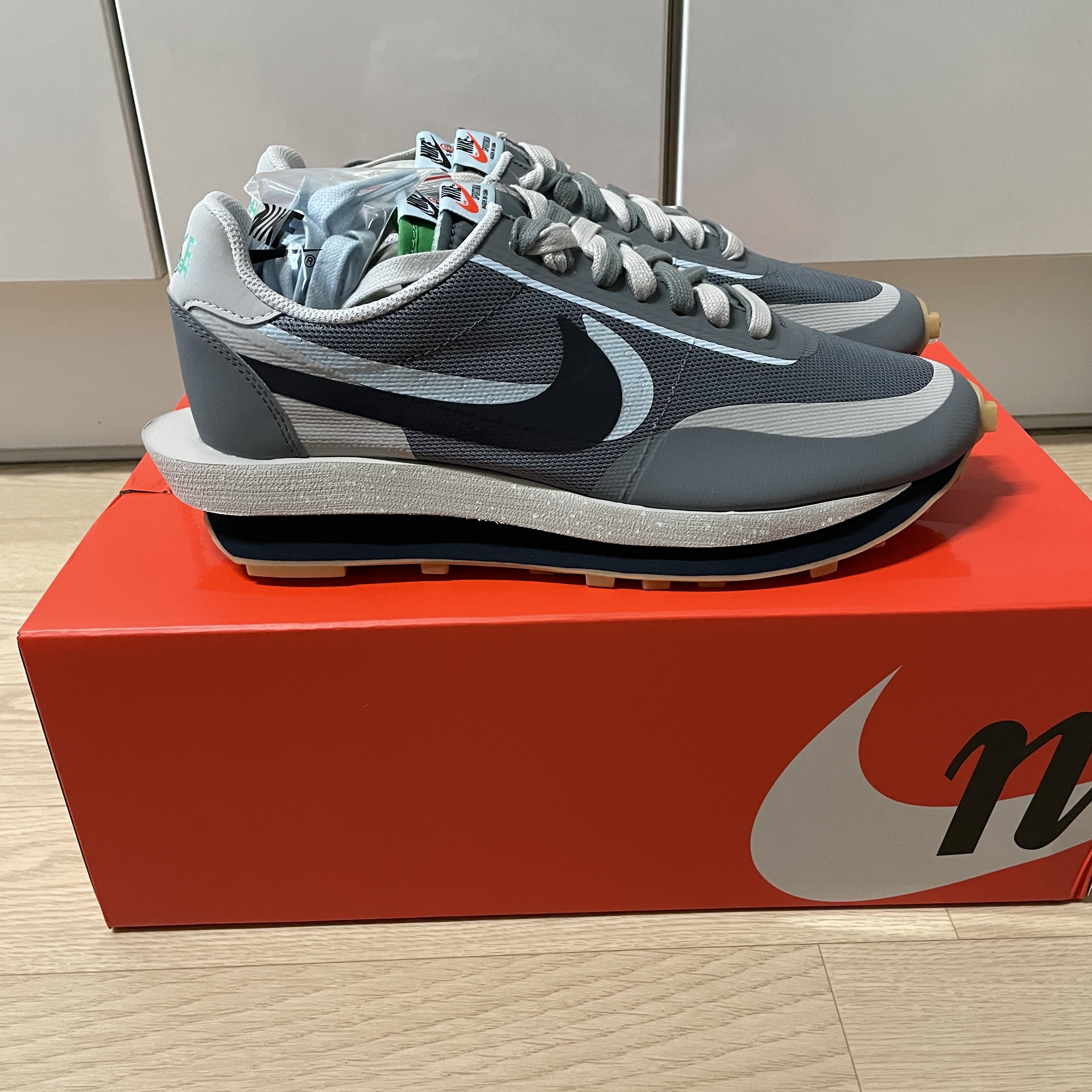 Nike x Sacai x Clot LDWaffle Cool Grey 착용 스타일 - 1