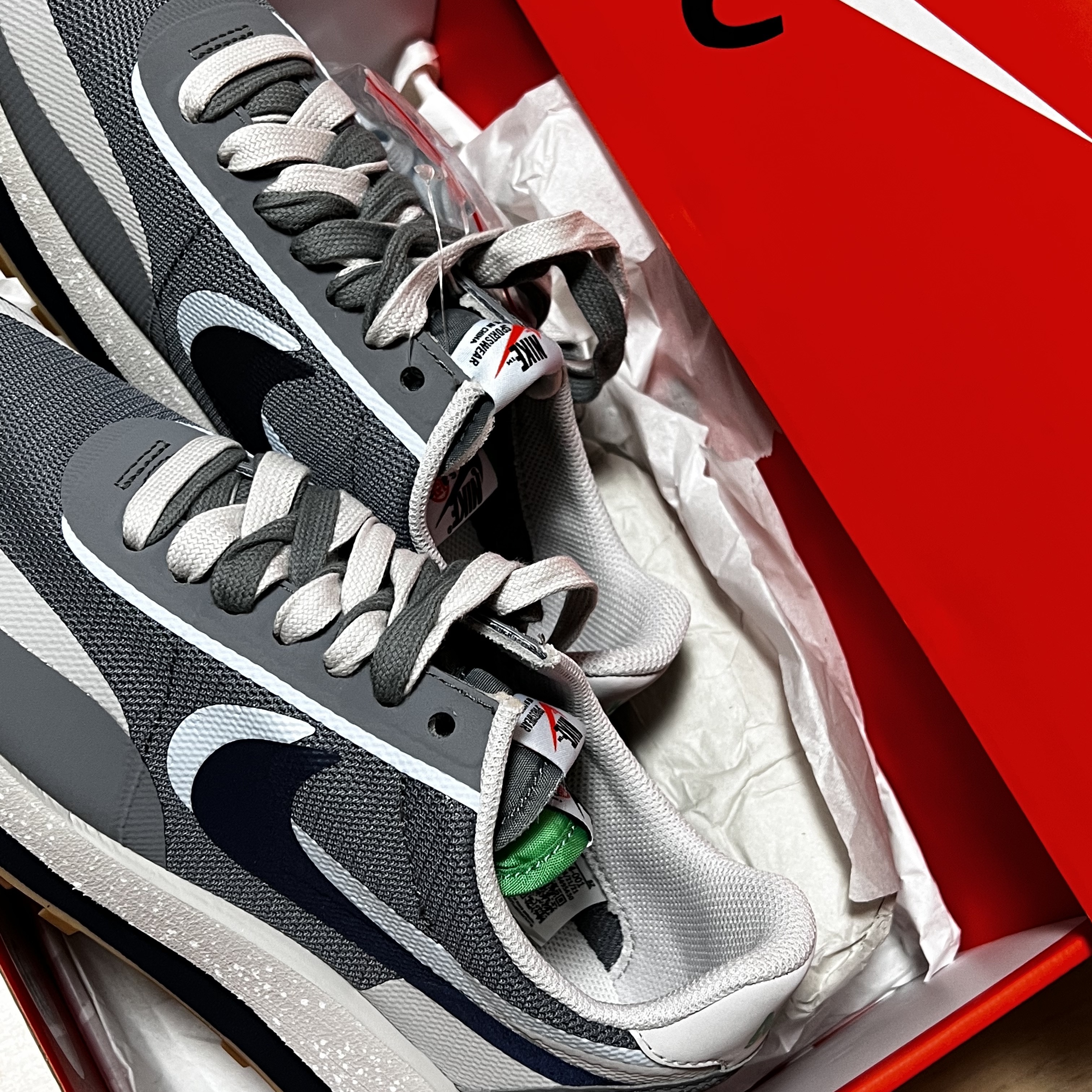 Nike x Sacai x Clot LDWaffle Cool Grey 착용 스타일 - 2
