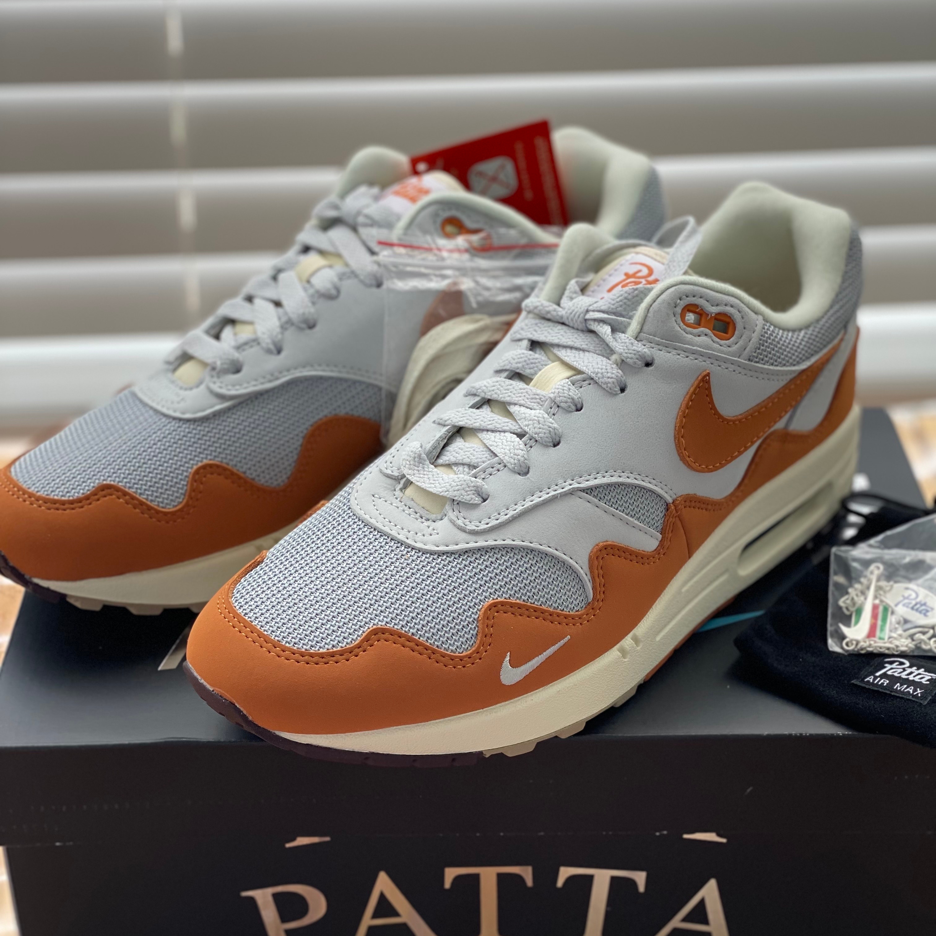 Nike x Patta Air Max 1 Monarch 착용 스타일 - 3