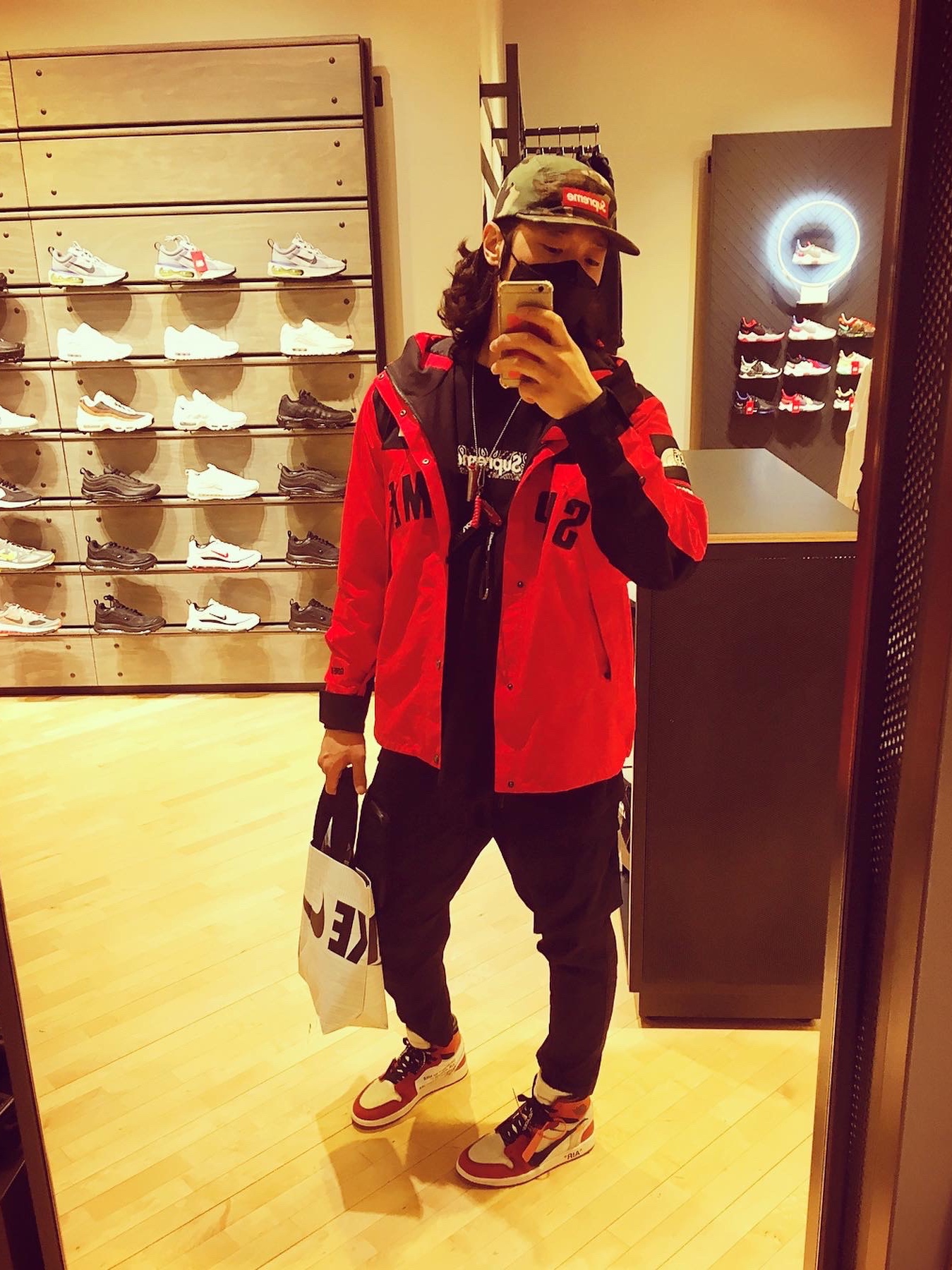 insta : s.u.p.r.e.m.e.213님의 스타일 - 2