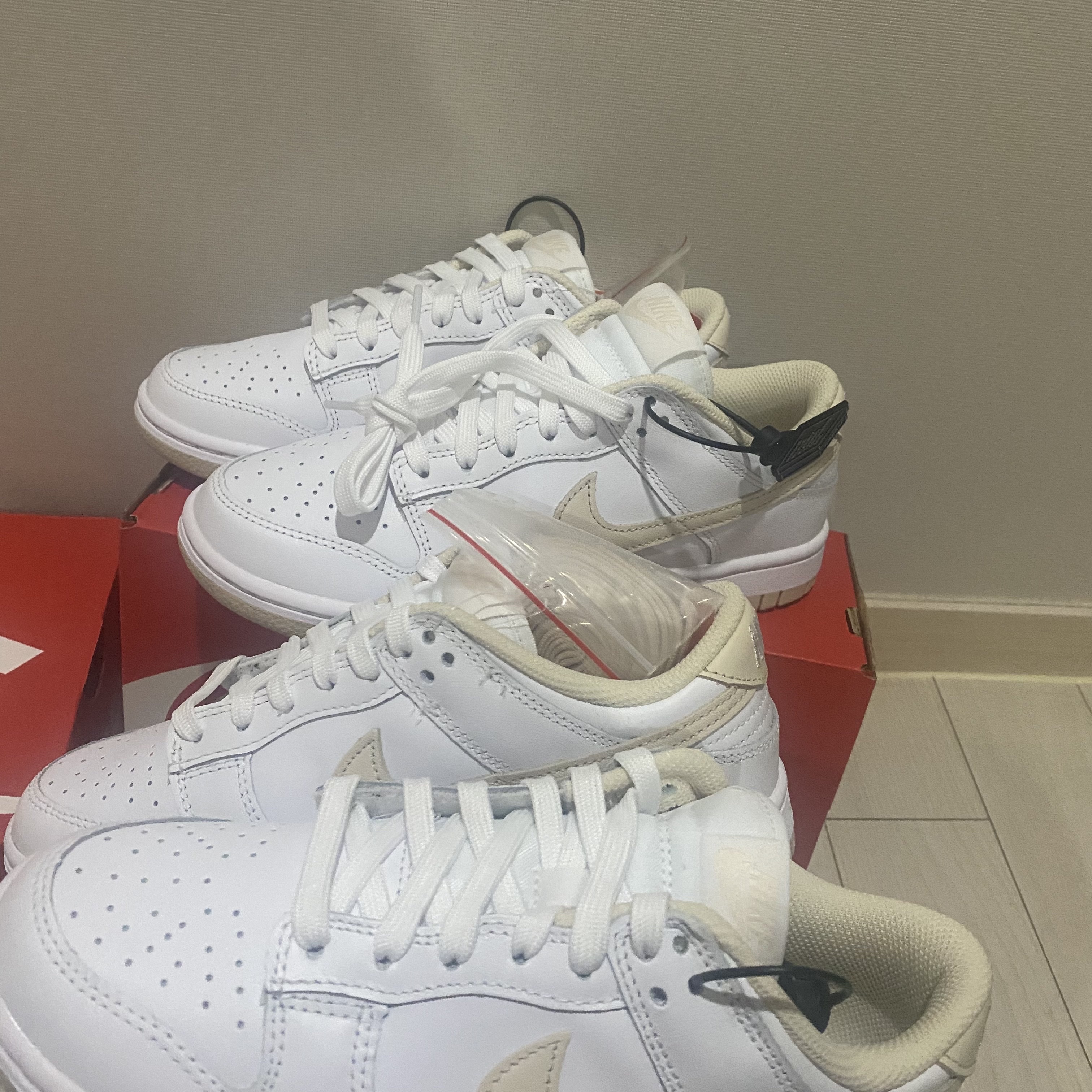 (W) Nike Dunk Low Pearl White 착용 스타일 - 3