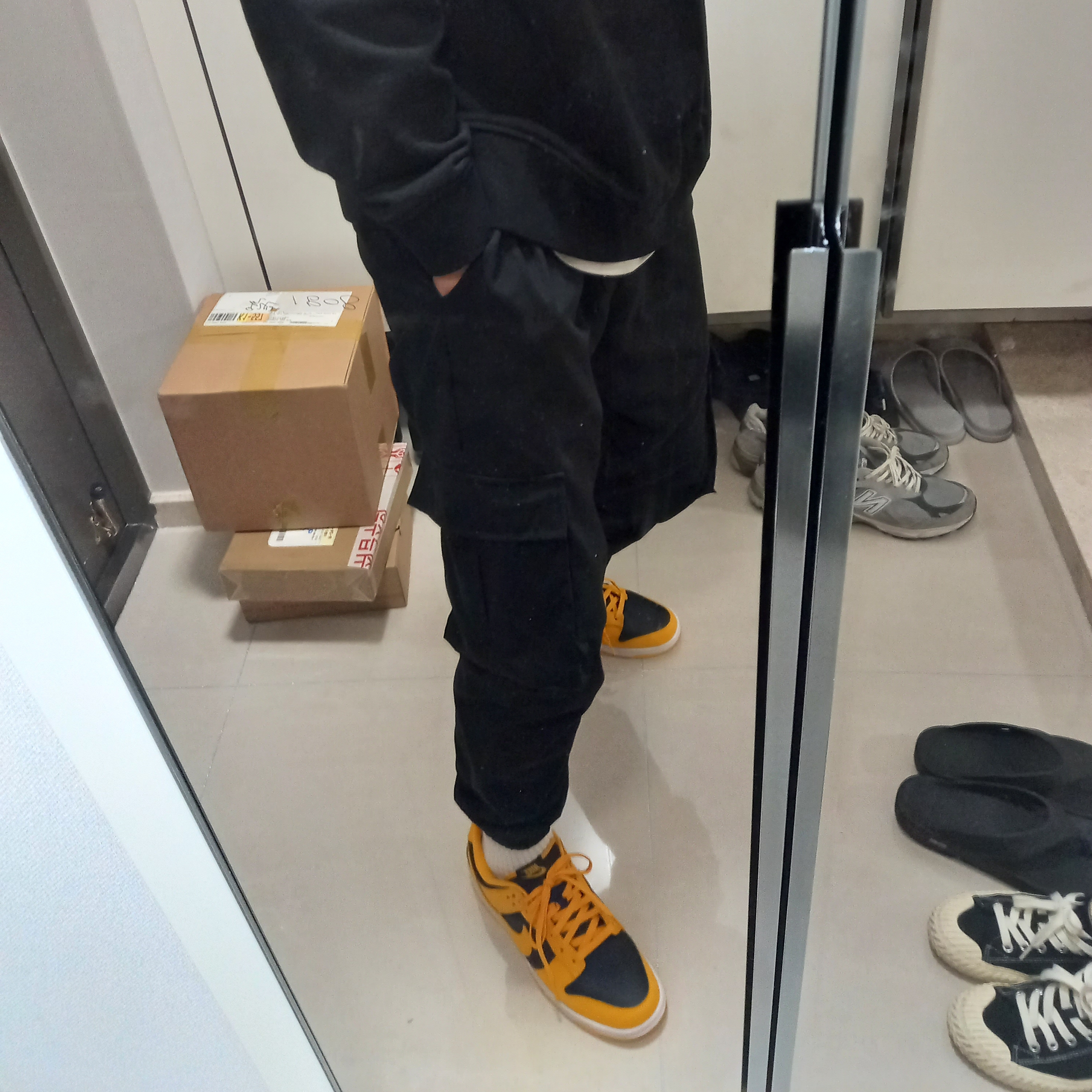 Nike Dunk Low Retro Championship Goldenrod 착용 스타일