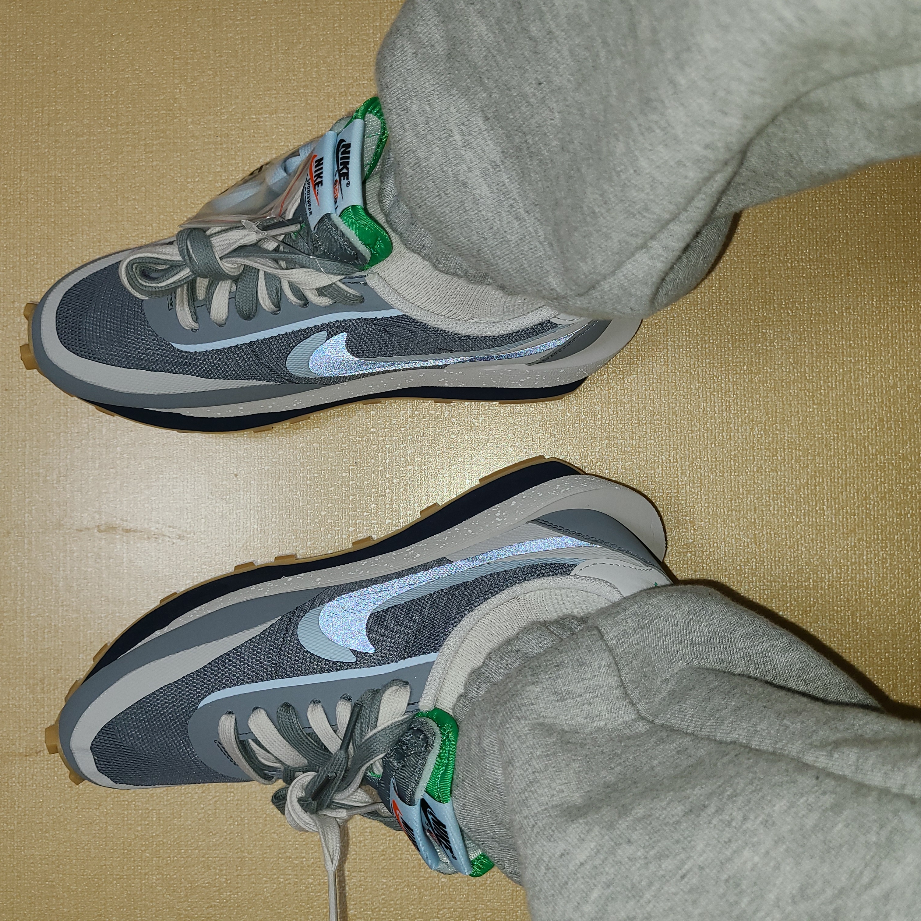 Nike x Sacai x Clot LDWaffle Cool Grey 착용 스타일 - 1