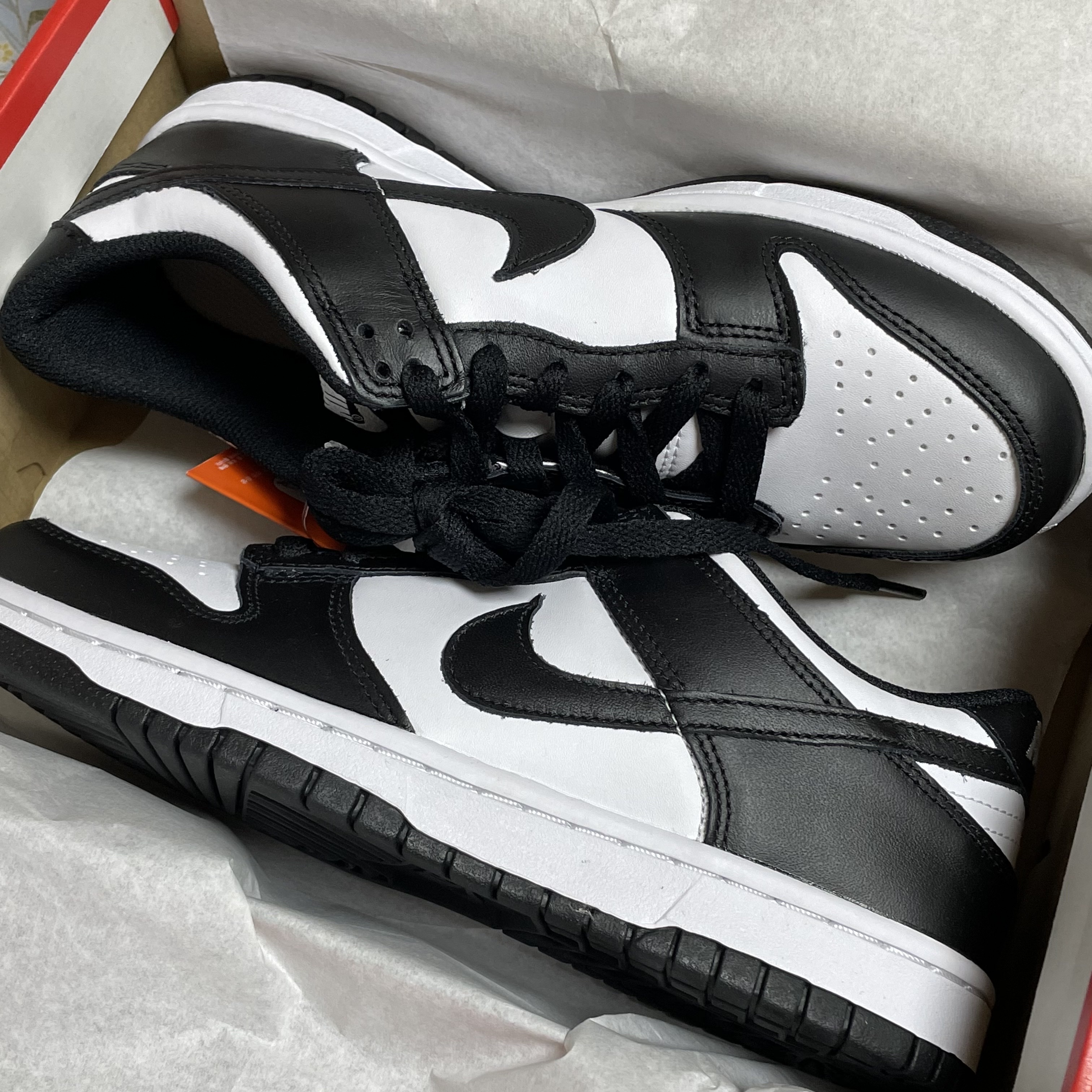 (W) Nike Dunk Low Black 착용 스타일