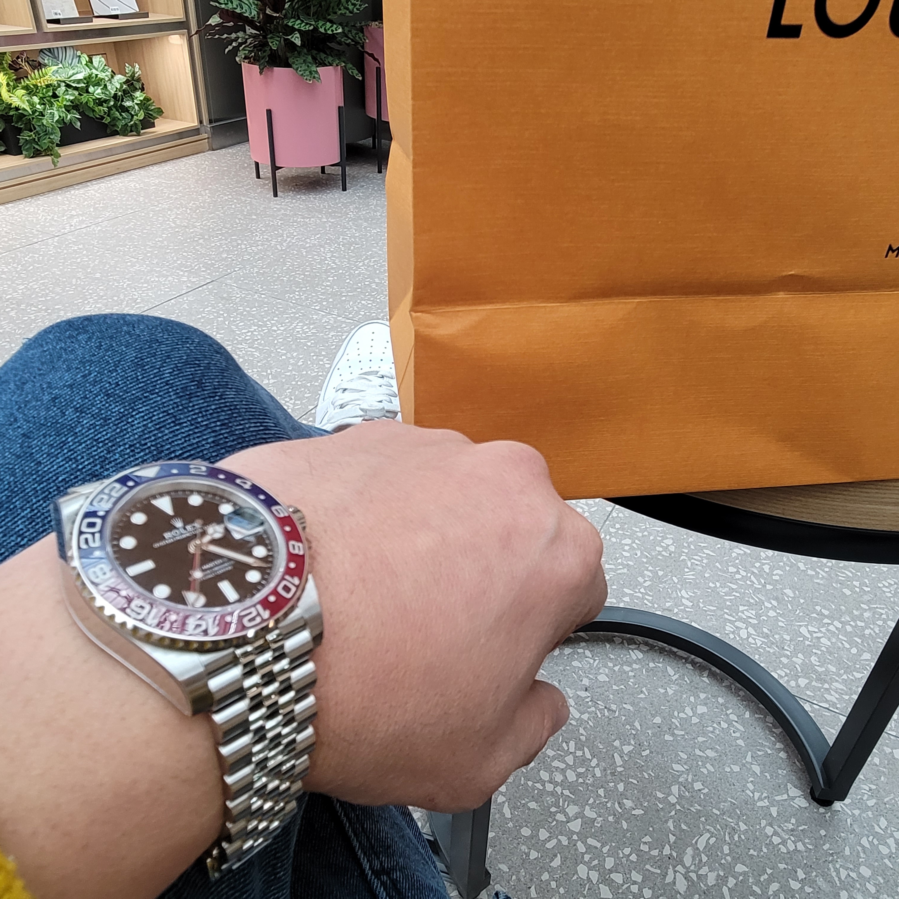 Nike Air Force 1 '07 Low White, Rolex GMT-Master II 40mm 126710BLRO Black Jubilee 착용 스타일