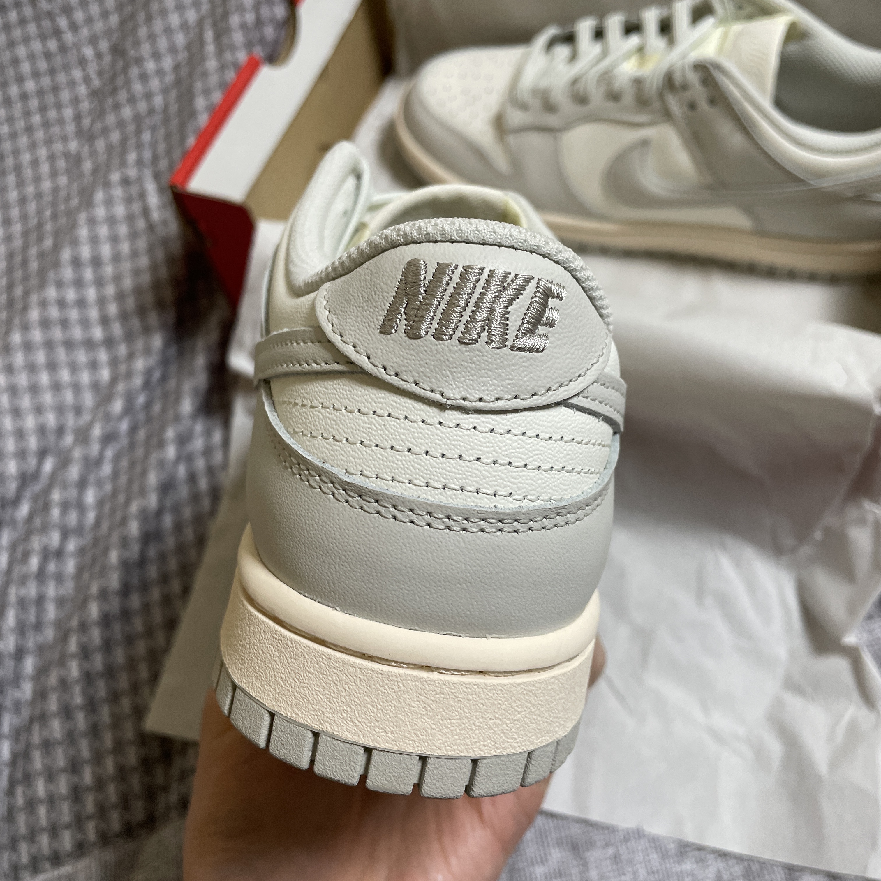(W) Nike Dunk Low Light Bone 착용 스타일 - 3