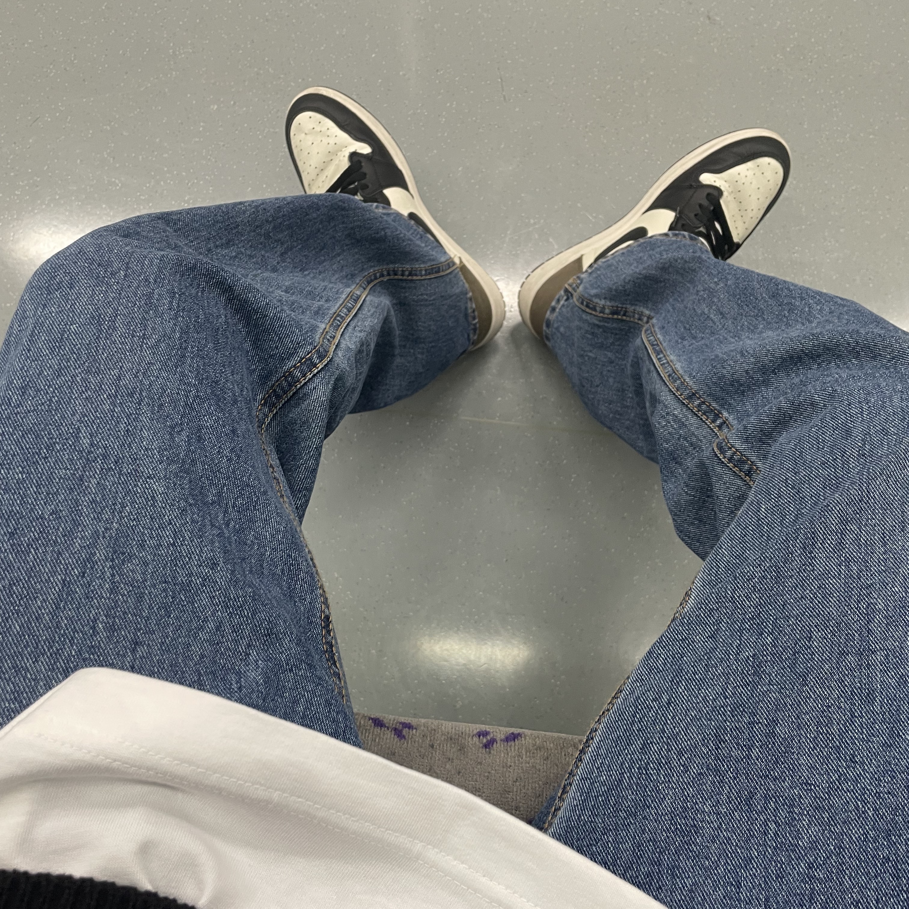 Jordan 1 Retro High OG Black Mocha 착용 스타일