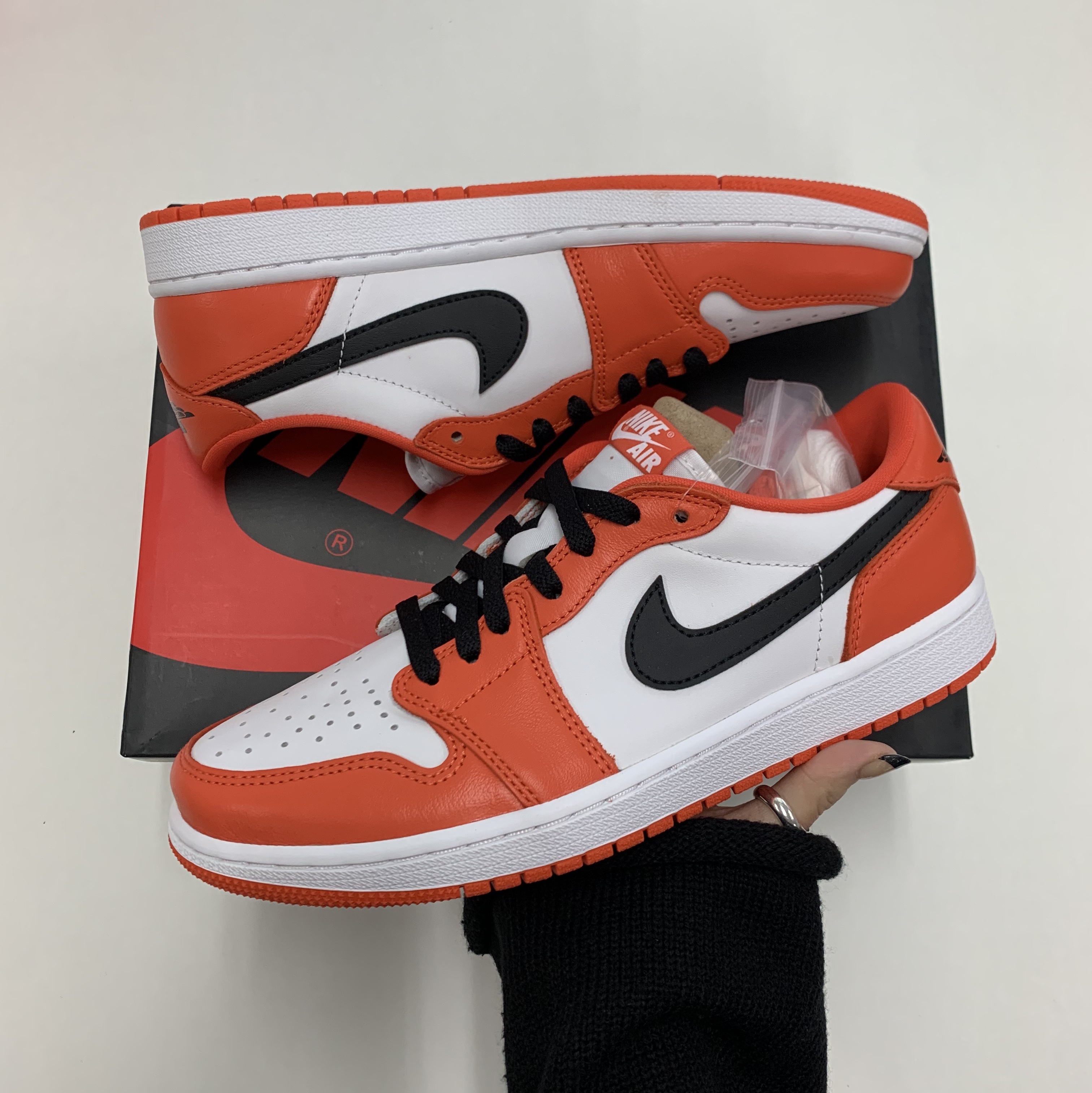Jordan 1 Low OG Starfish 착용 스타일