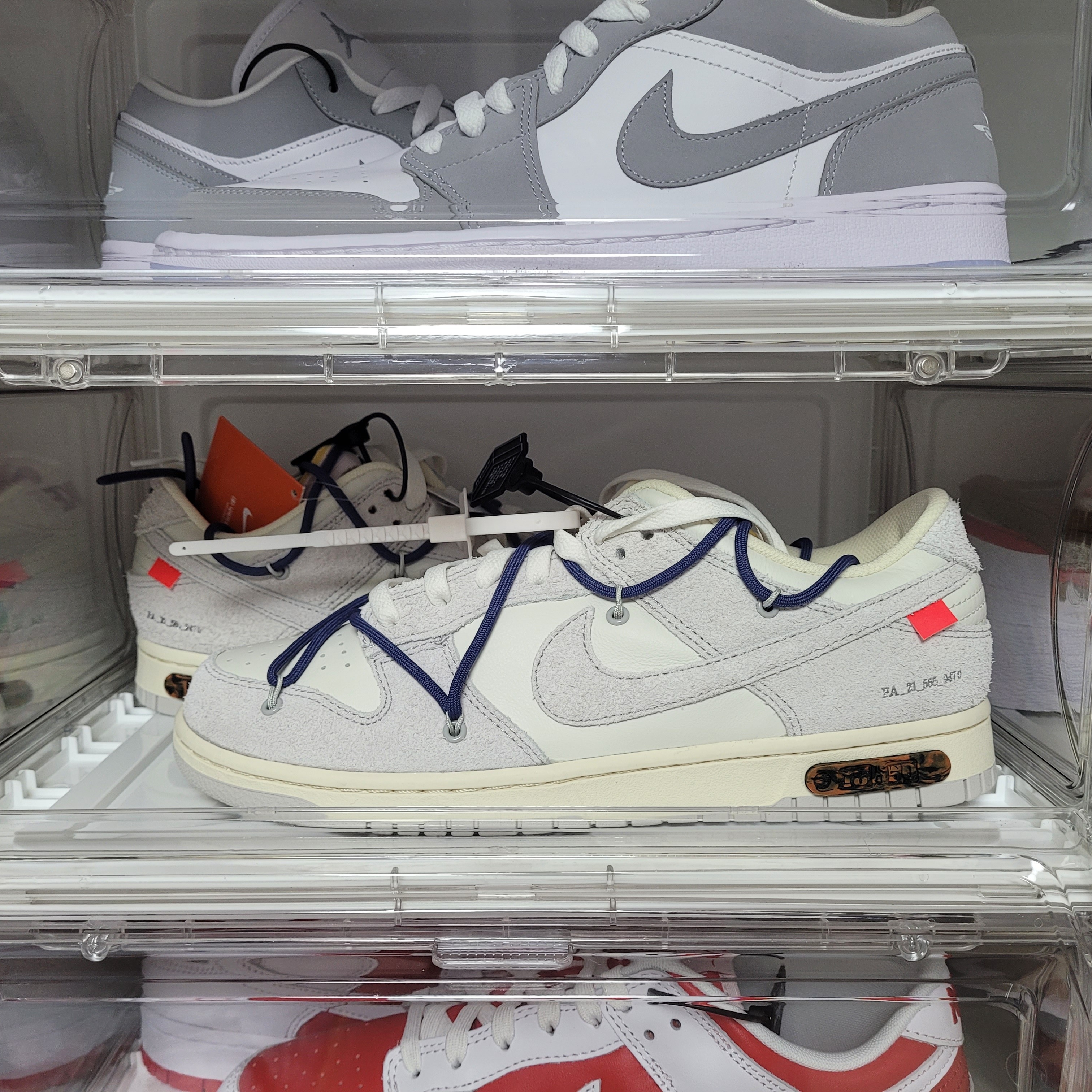 Nike x Off-White Dunk Low The 50 - Lot 18, (W) Jordan 1 Low White Wolf Grey 착용 스타일
