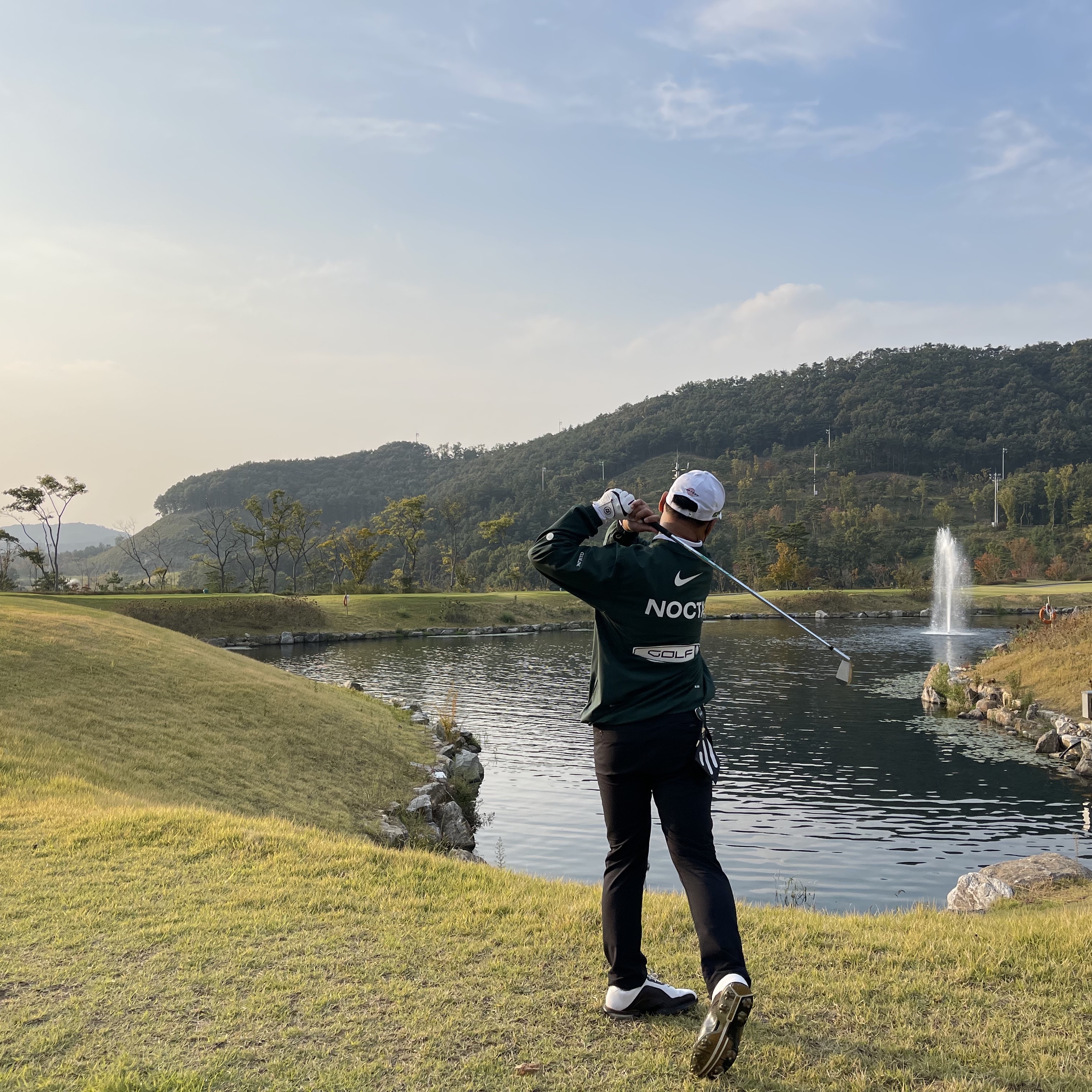 Nike x Drake Nocta Golf Crewneck Top Green - US/EU 착용 스타일 - 1