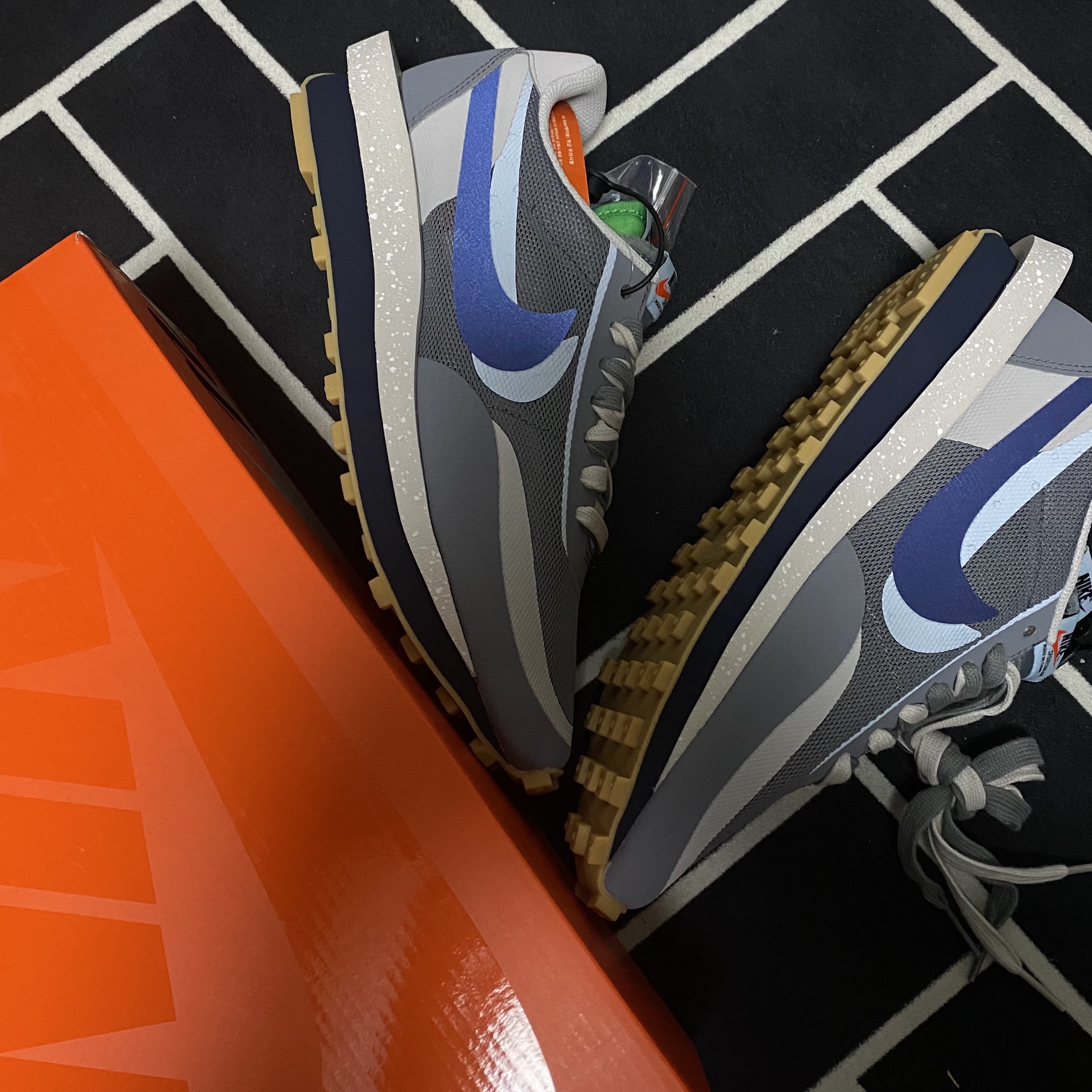 Nike x Sacai x Clot LDWaffle Cool Grey 착용 스타일