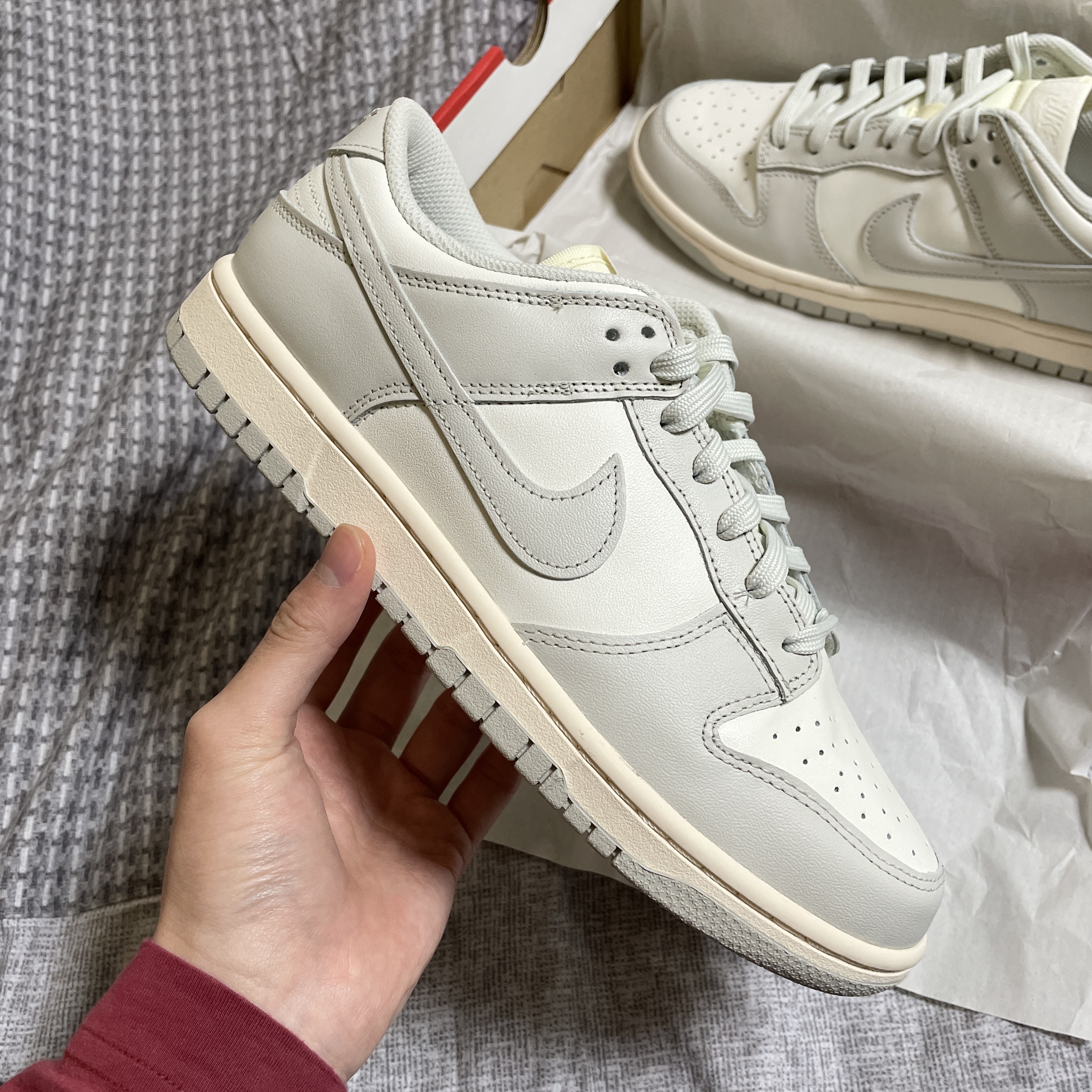 (W) Nike Dunk Low Light Bone 착용 스타일 - 1