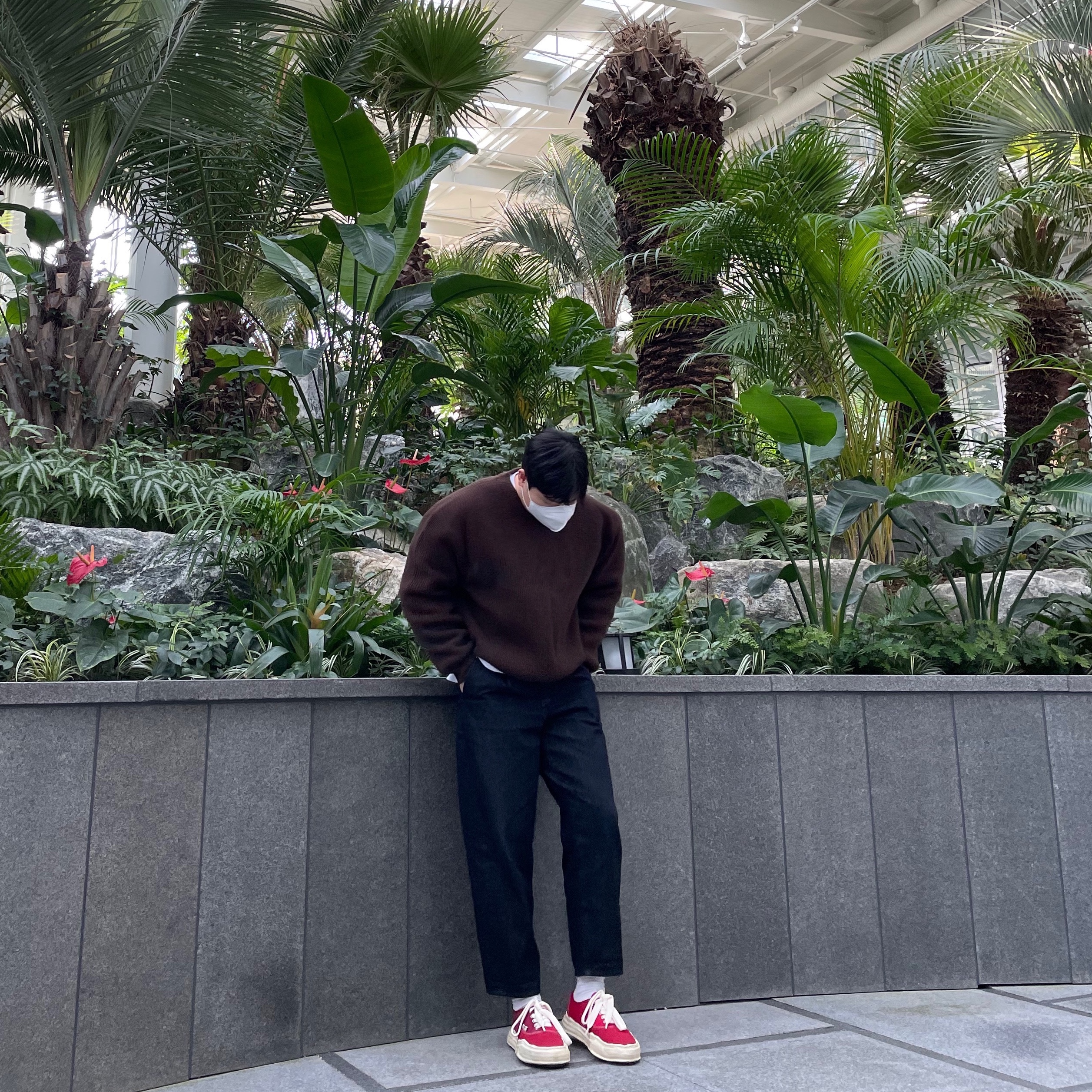 Maison Mihara Yasuhiro Baker OG Sole OD Canvas Low-top Sneakers Red 착용 스타일 - 1