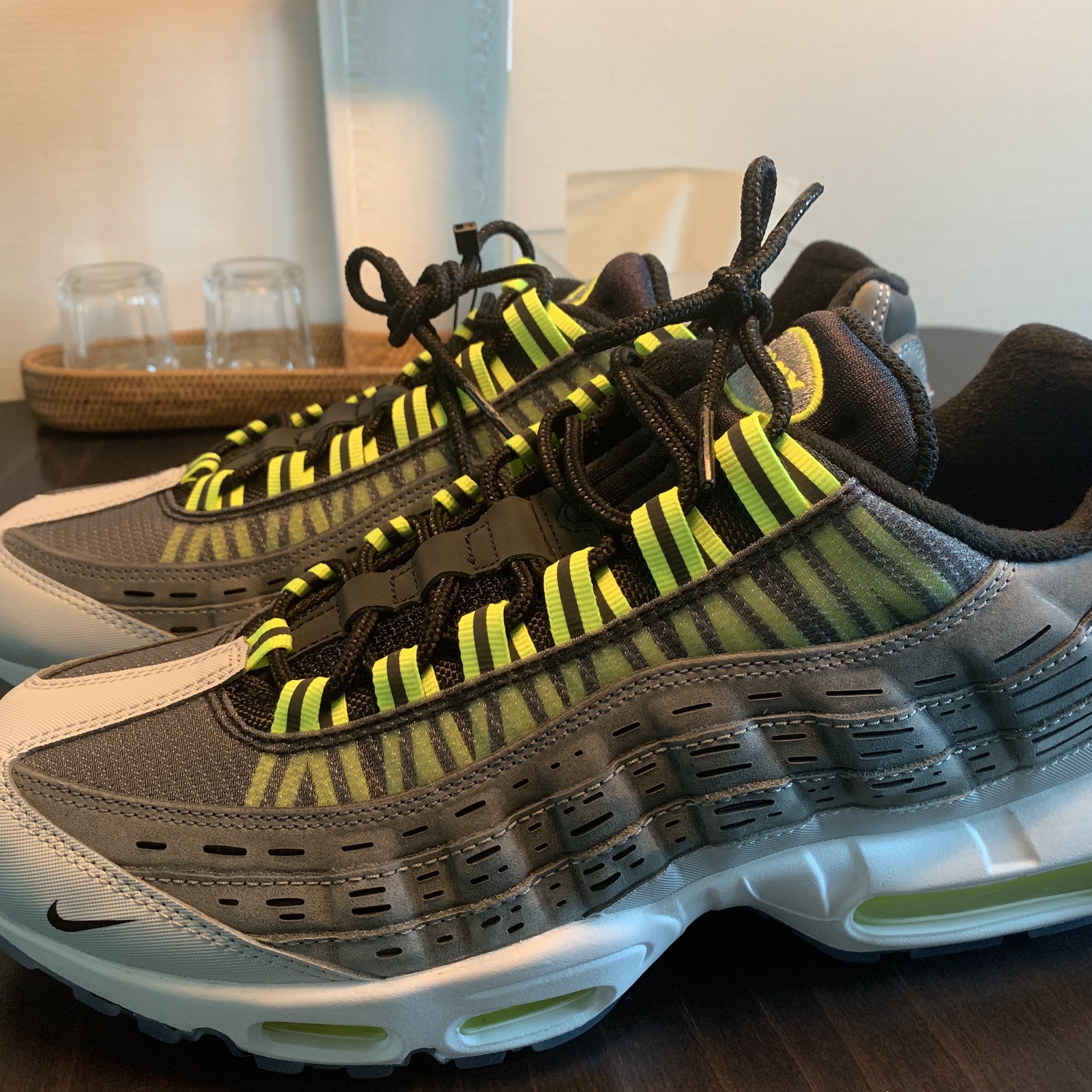 Nike x Kim Jones Air Max 95 Volt 착용 스타일 - 1