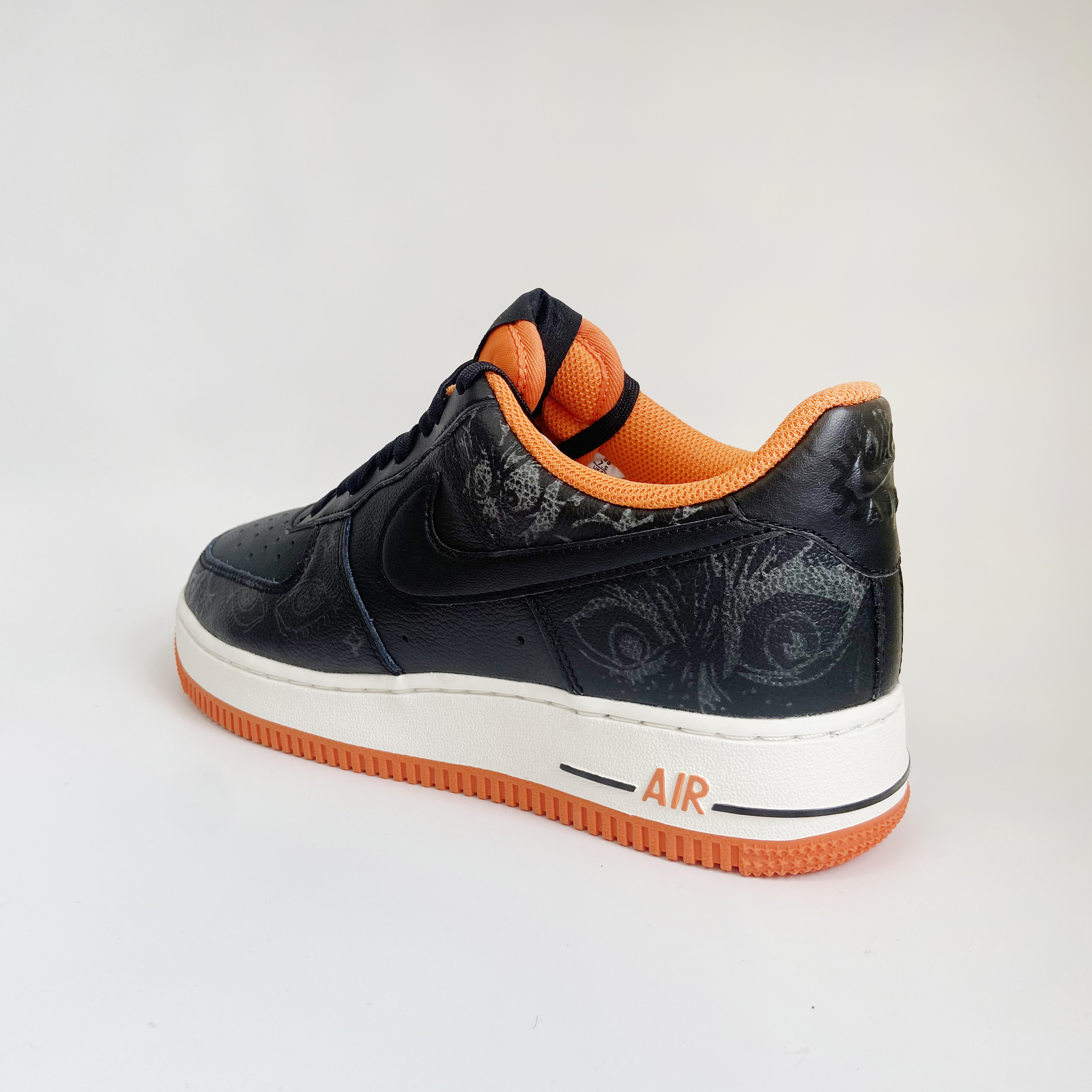 Nike Air Force 1 '07 PRM Halloween, (W) Nike Dunk Low Black 착용 스타일 - 3