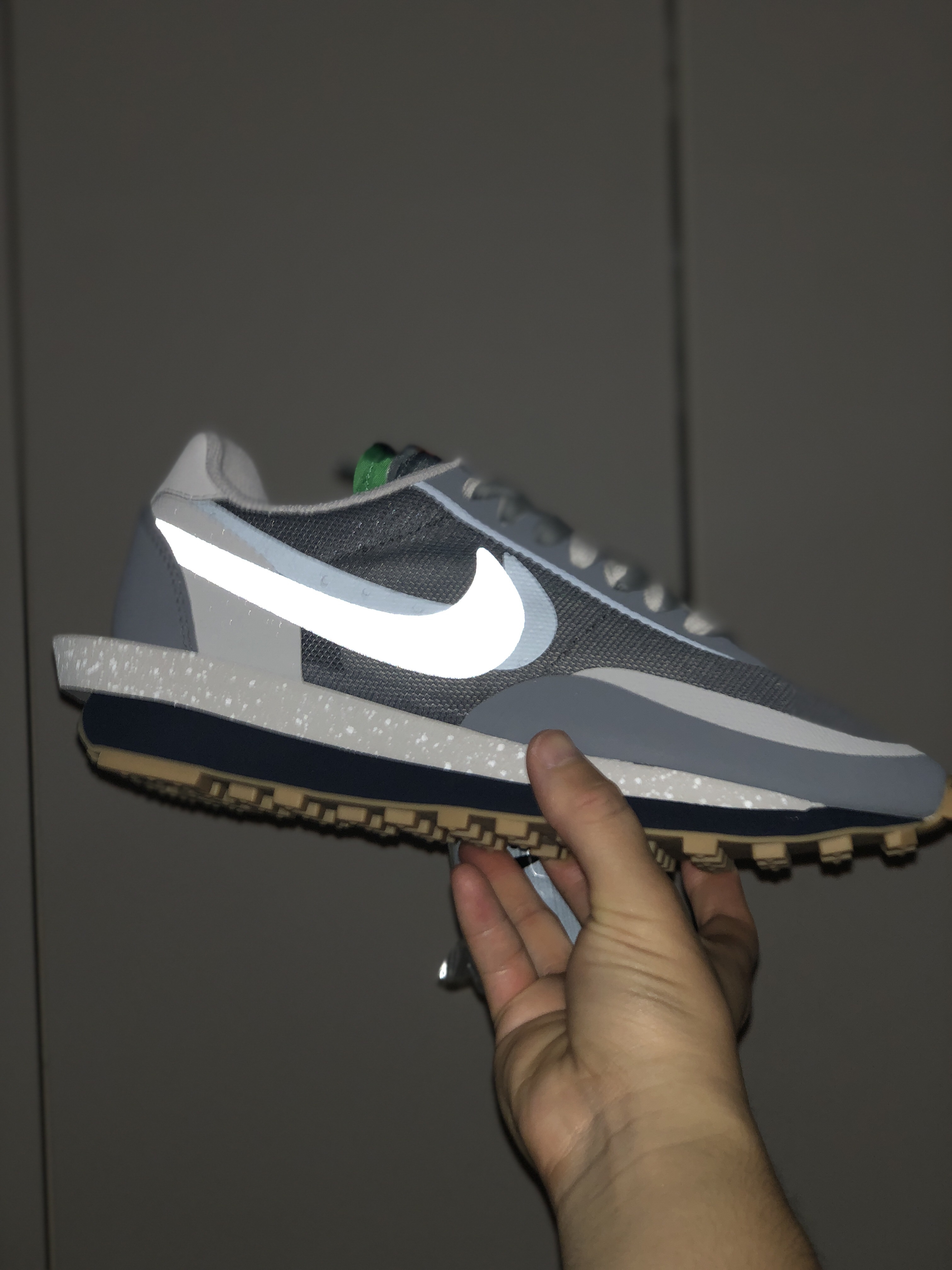 Nike x Sacai x Clot LDWaffle Cool Grey 착용 스타일 - 2