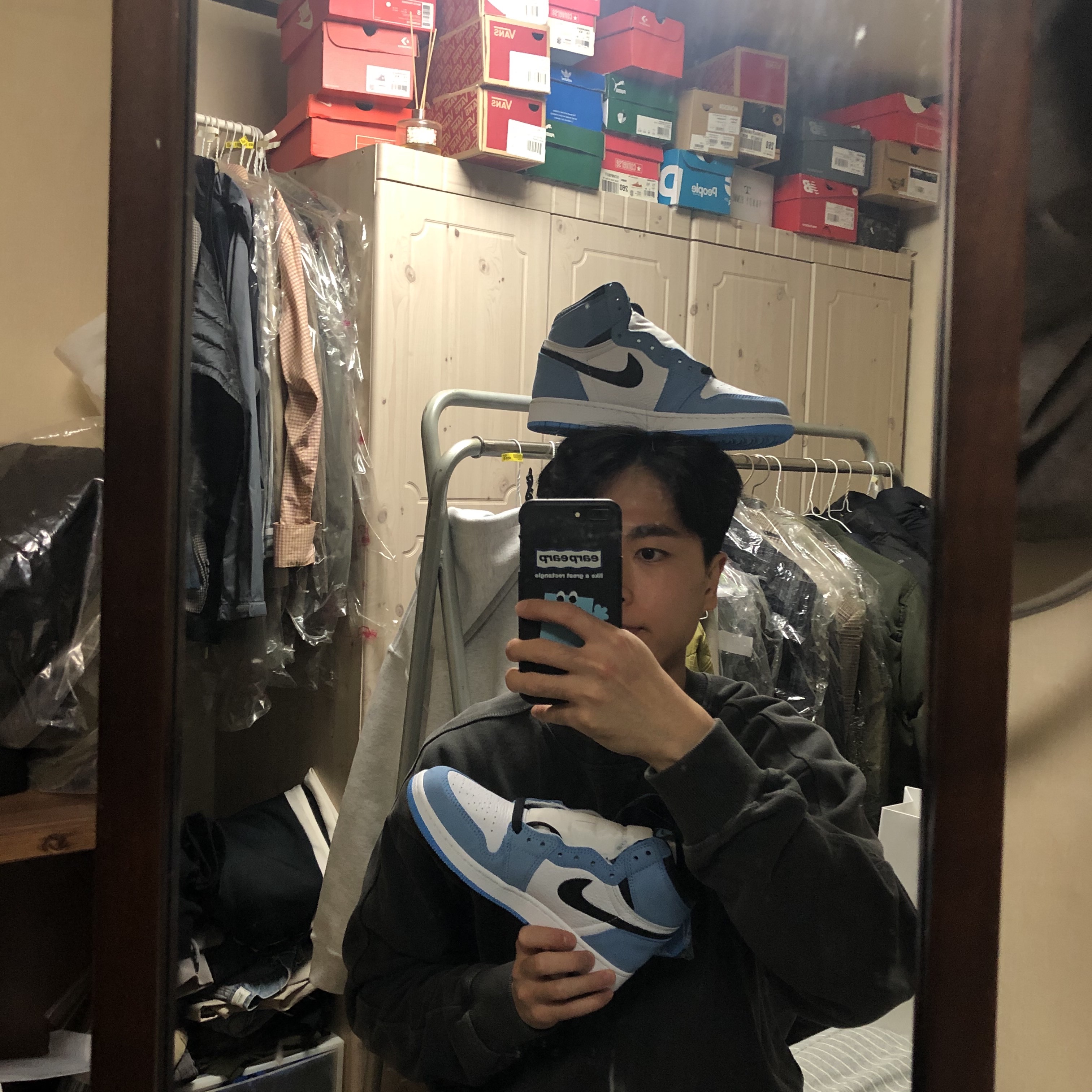 Jordan 1 Retro High OG University Blue 착용 스타일