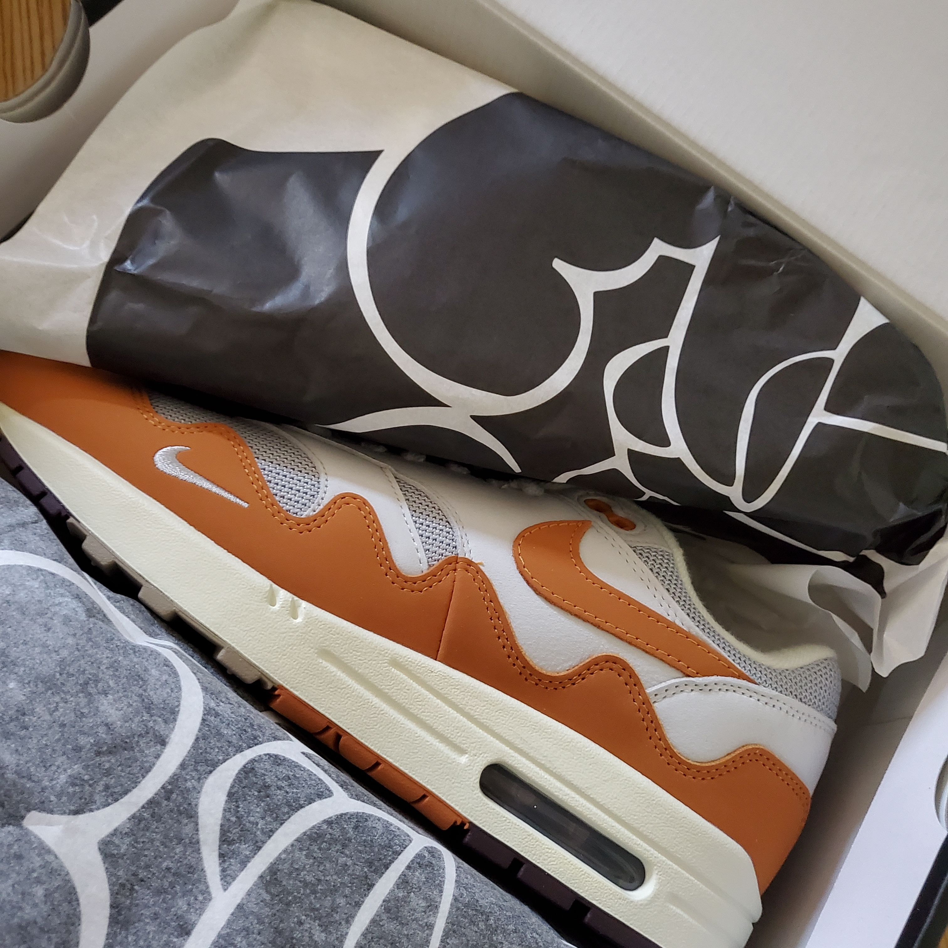 Nike x Patta Air Max 1 Monarch 착용 스타일 - 2