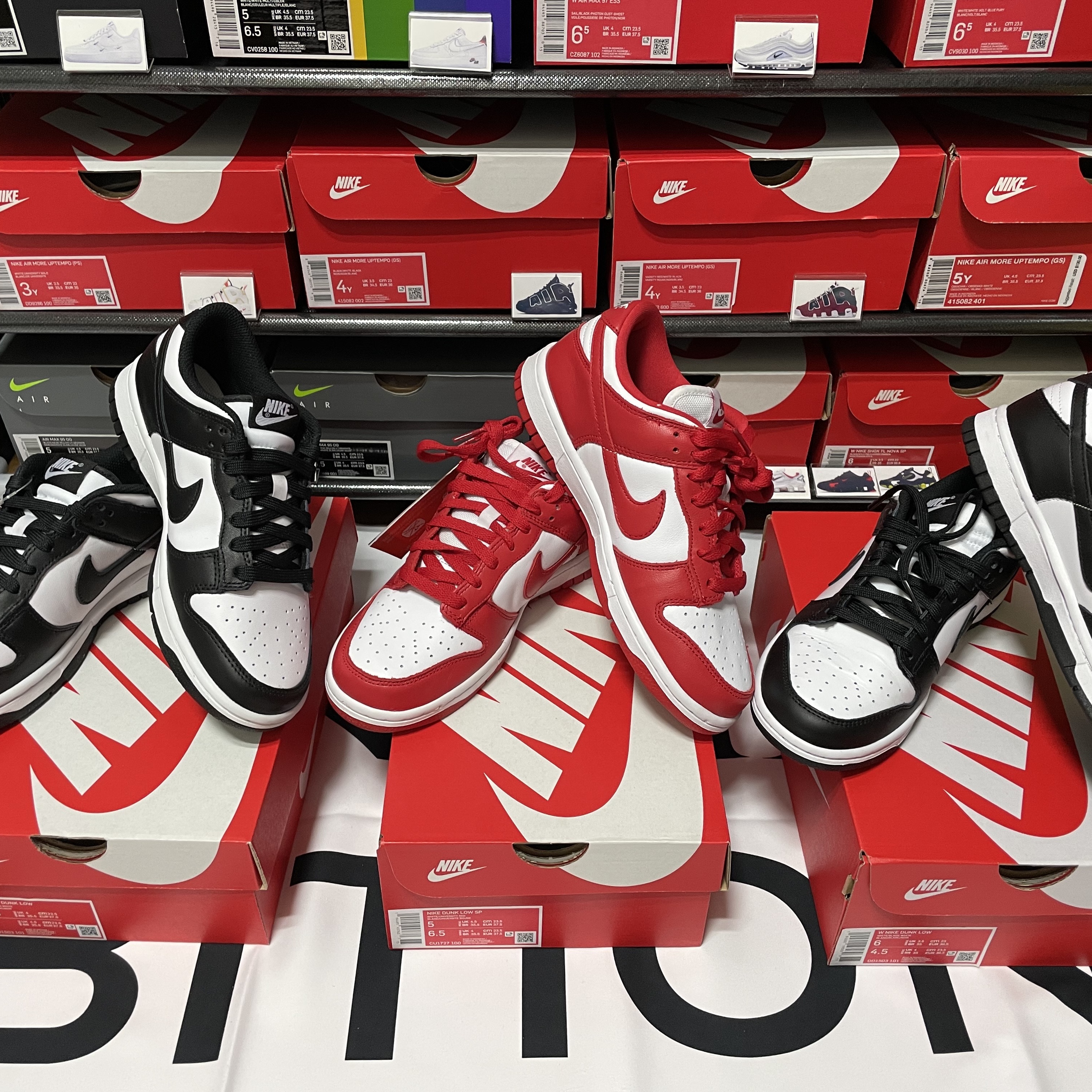 Nike Dunk Low SP University Red 2020, (W) Nike Dunk Low Black 착용 스타일 - 2